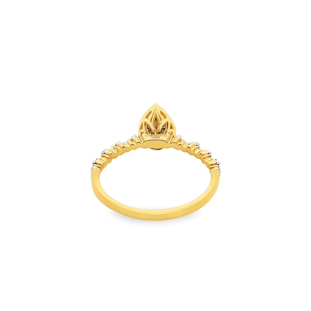 0K Yellow Gold Pear Shape Diamond Halo Ring 0.28 ctw