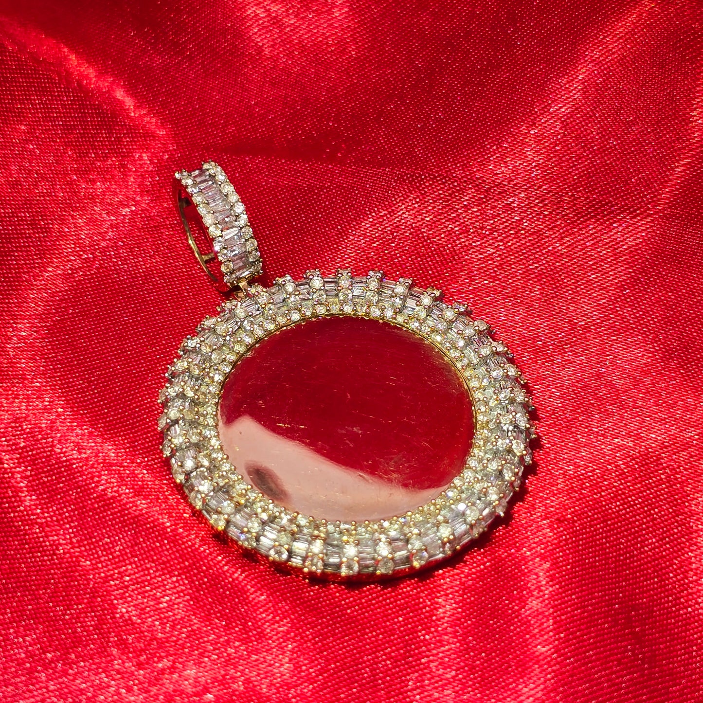 10k Yellow Gold Diamond Round Memory Pendant 4.0 ctw