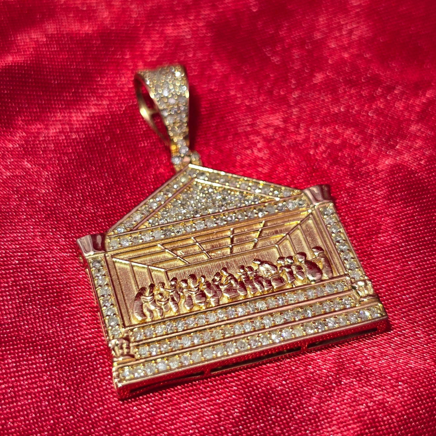 Intricate Pendant 1.25 ctw Diamond 10K Yellow Gold