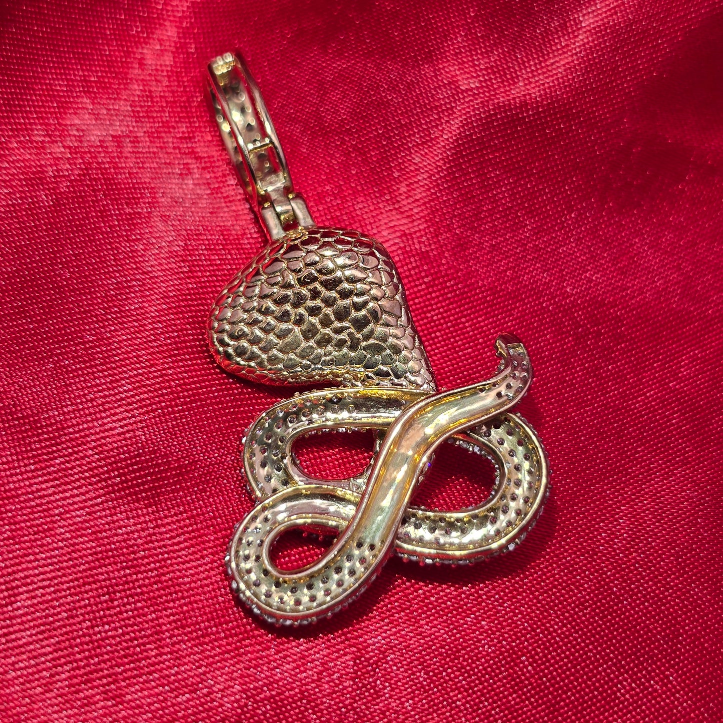 10k Yellow Gold Diamond Snake Pendant 1/5 ctw
