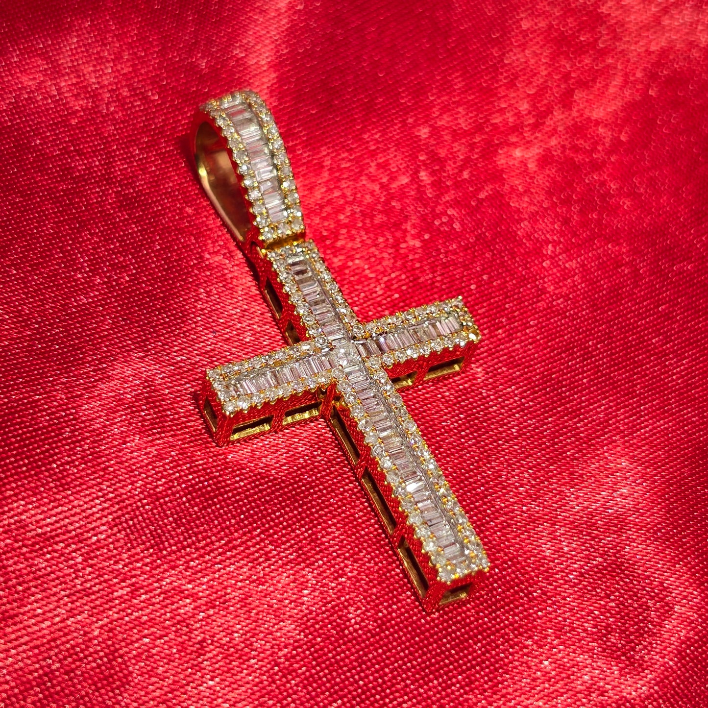 Cross Pendant 1.00 ctw Diamond 10K Yellow Gold
