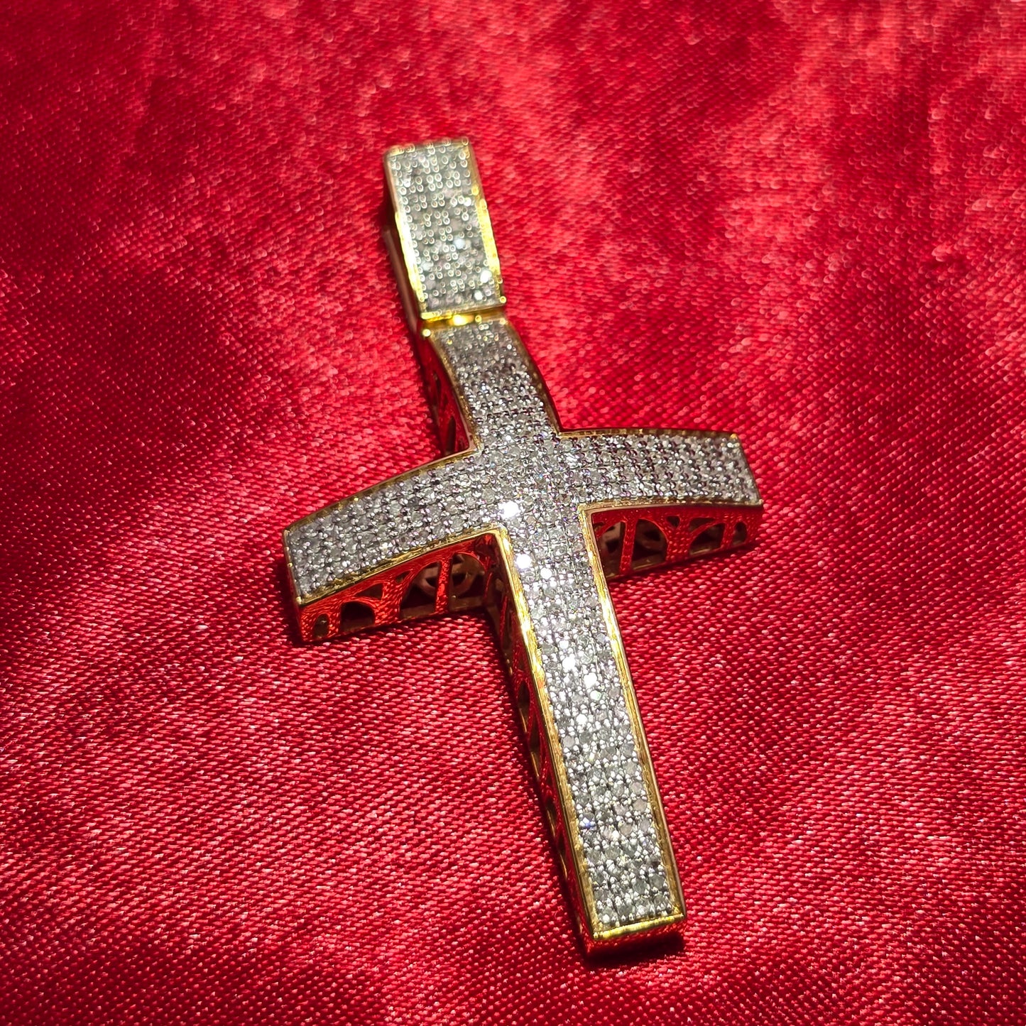 Cross Pendant 0.60 ctw Diamond 10K Yellow Gold