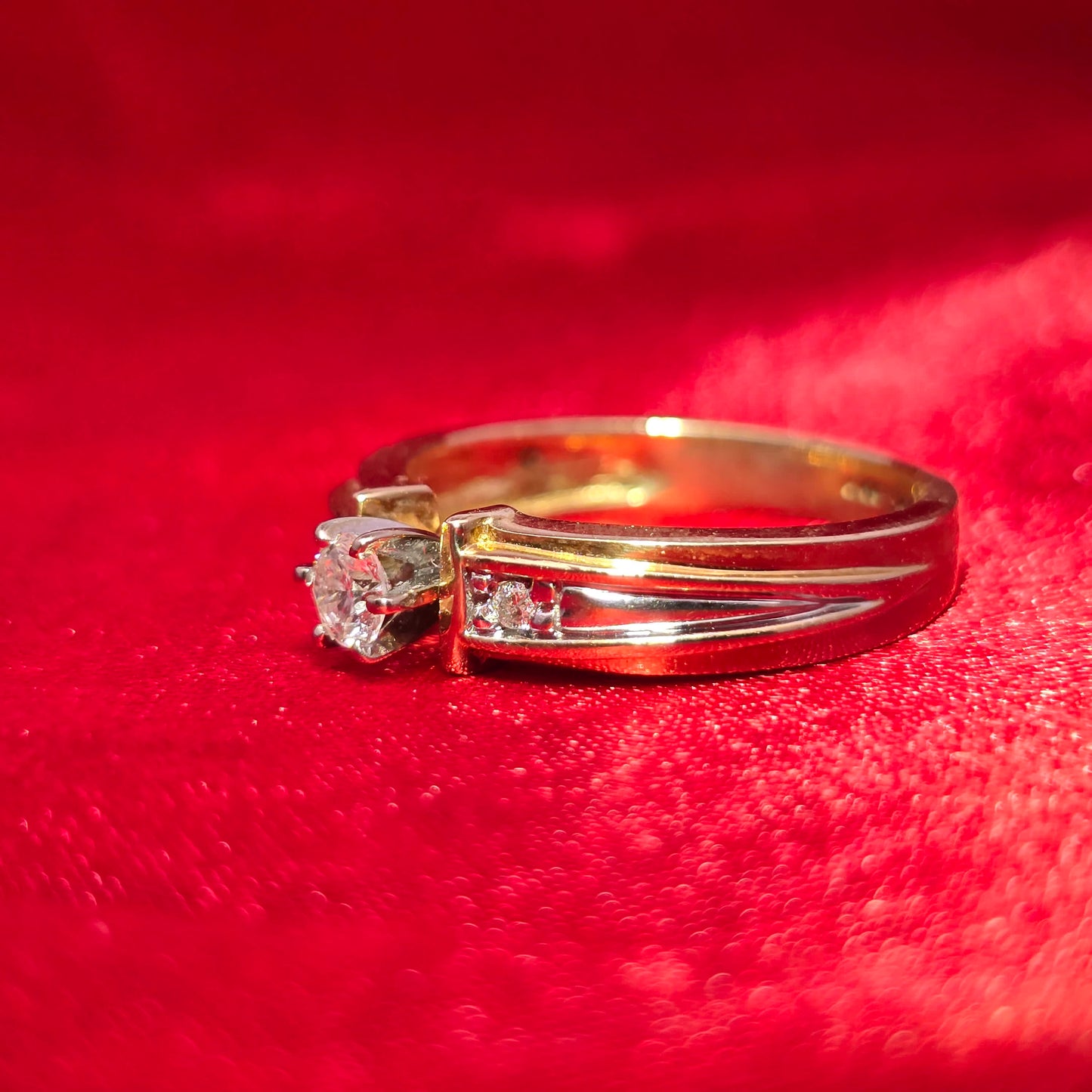 Round Ring 0.20 ctw Diamond 14K Yellow Gold