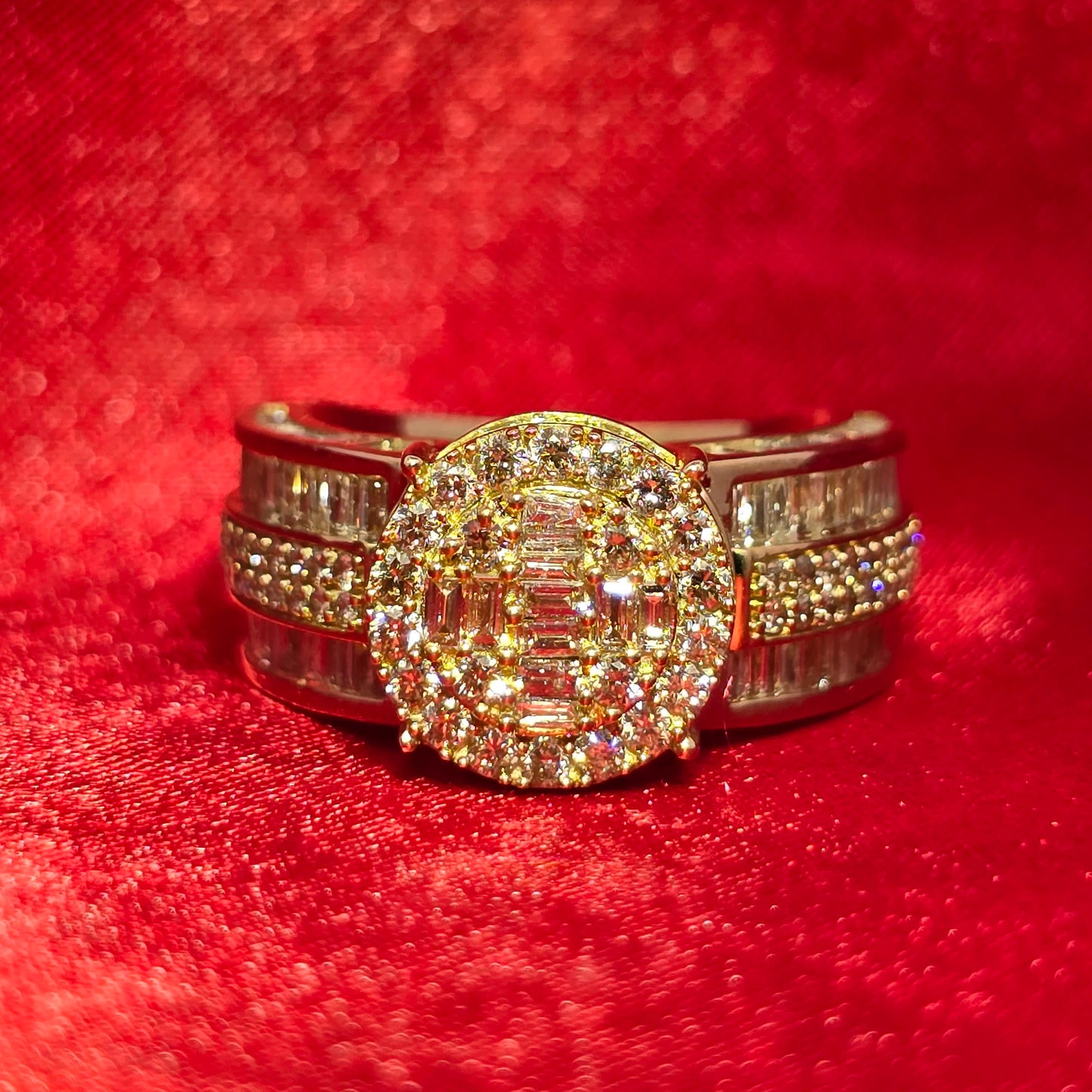Cluster Halo Setting Ring Diamond 3.75 ctw 10K Yellow Gold