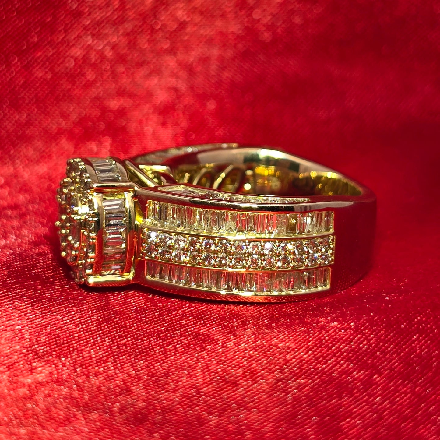 Cluster Halo Setting Ring Diamond 3.75 ctw 10K Yellow Gold