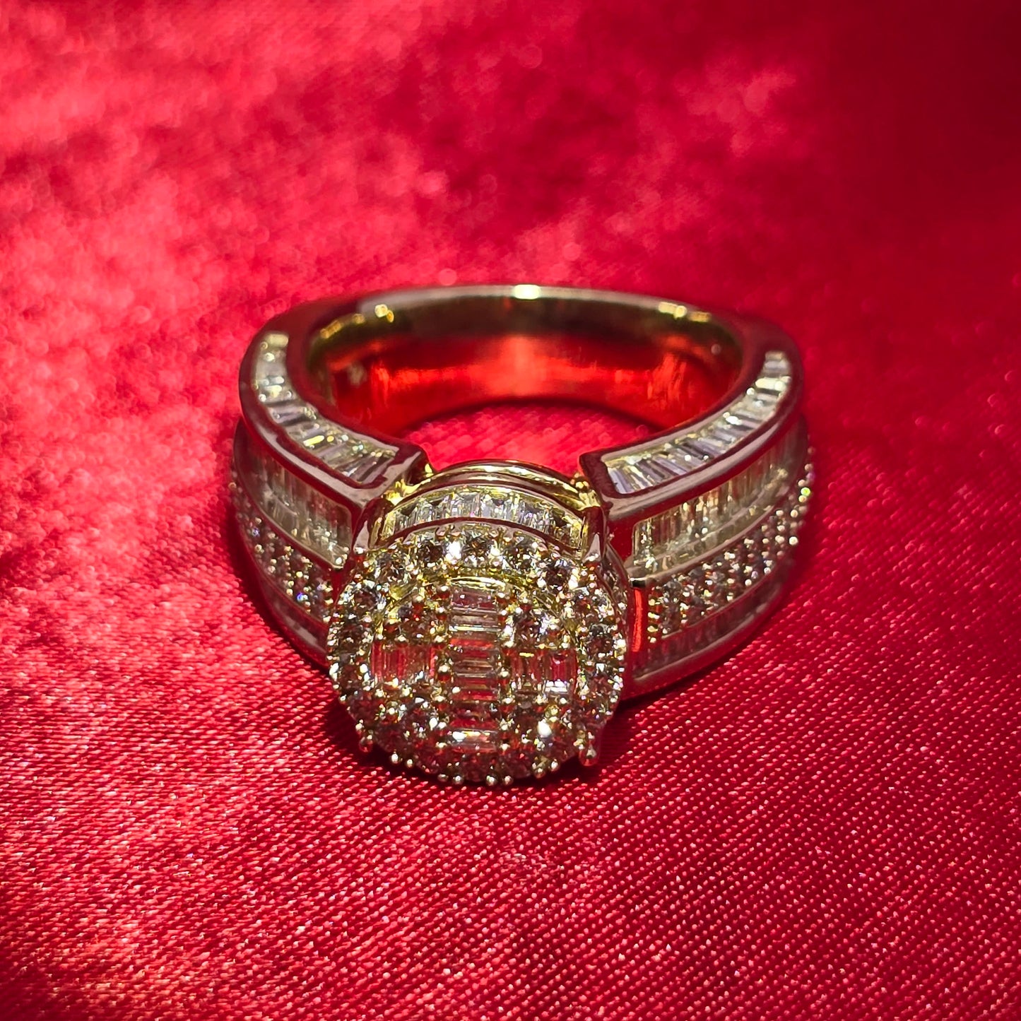 Cluster Halo Setting Ring Diamond 3.75 ctw 10K Yellow Gold