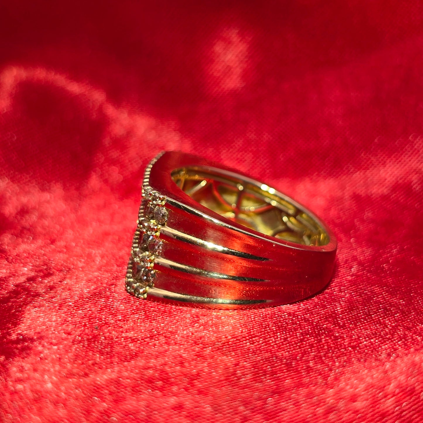 Round Ring 1.75 ctw Diamond 10K Yellow Gold