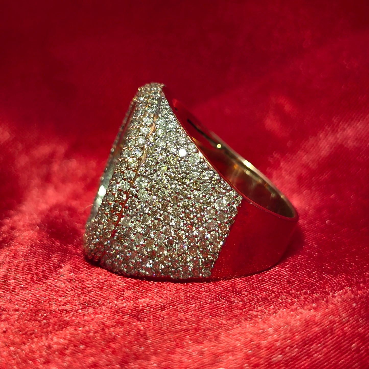Round Ring 2.75 ctw Diamond 10K Yellow Gold