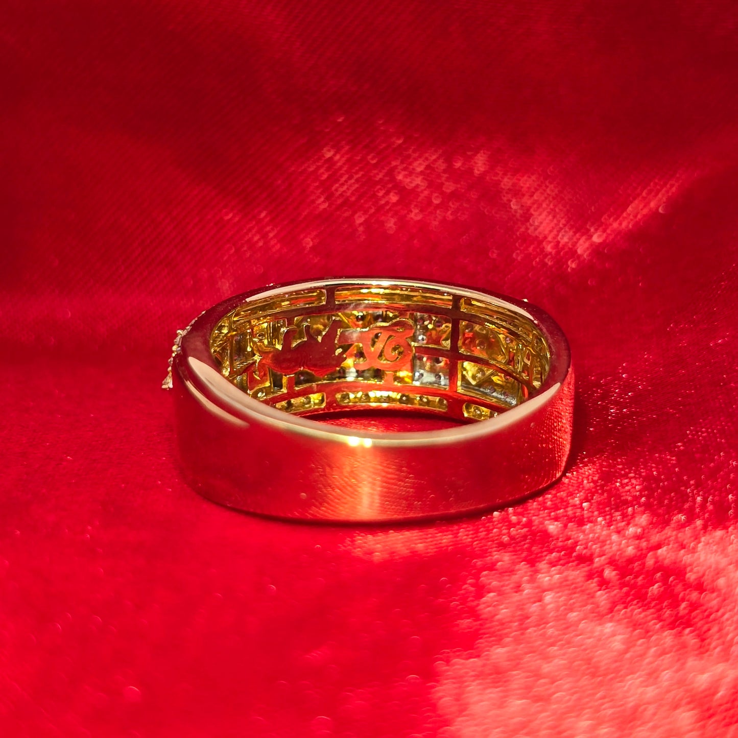 Two-Tone Diamond Ring 0.90 CTW in 10K Yellow & White Gold – Round Brilliant Cut