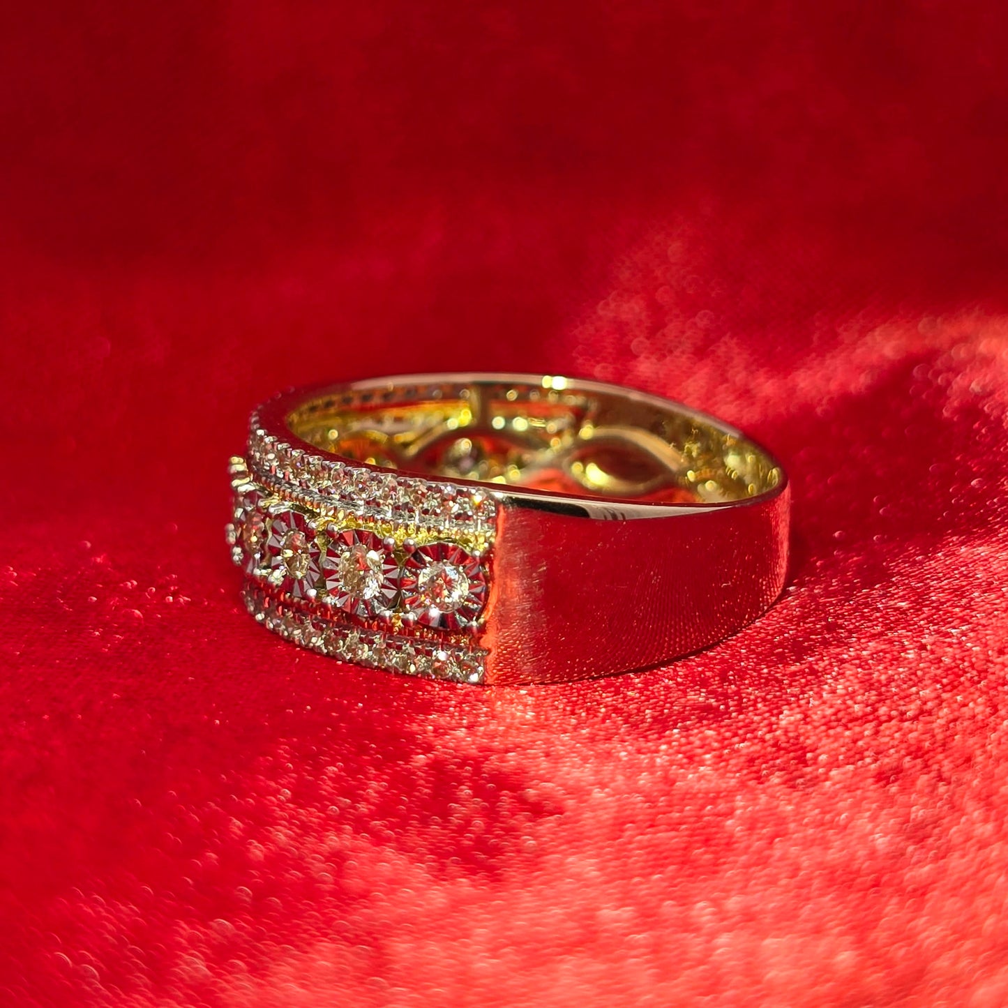 Diamond Wedding Band Ring 0.64 CTW in 10K Yellow Gold – Round Cut