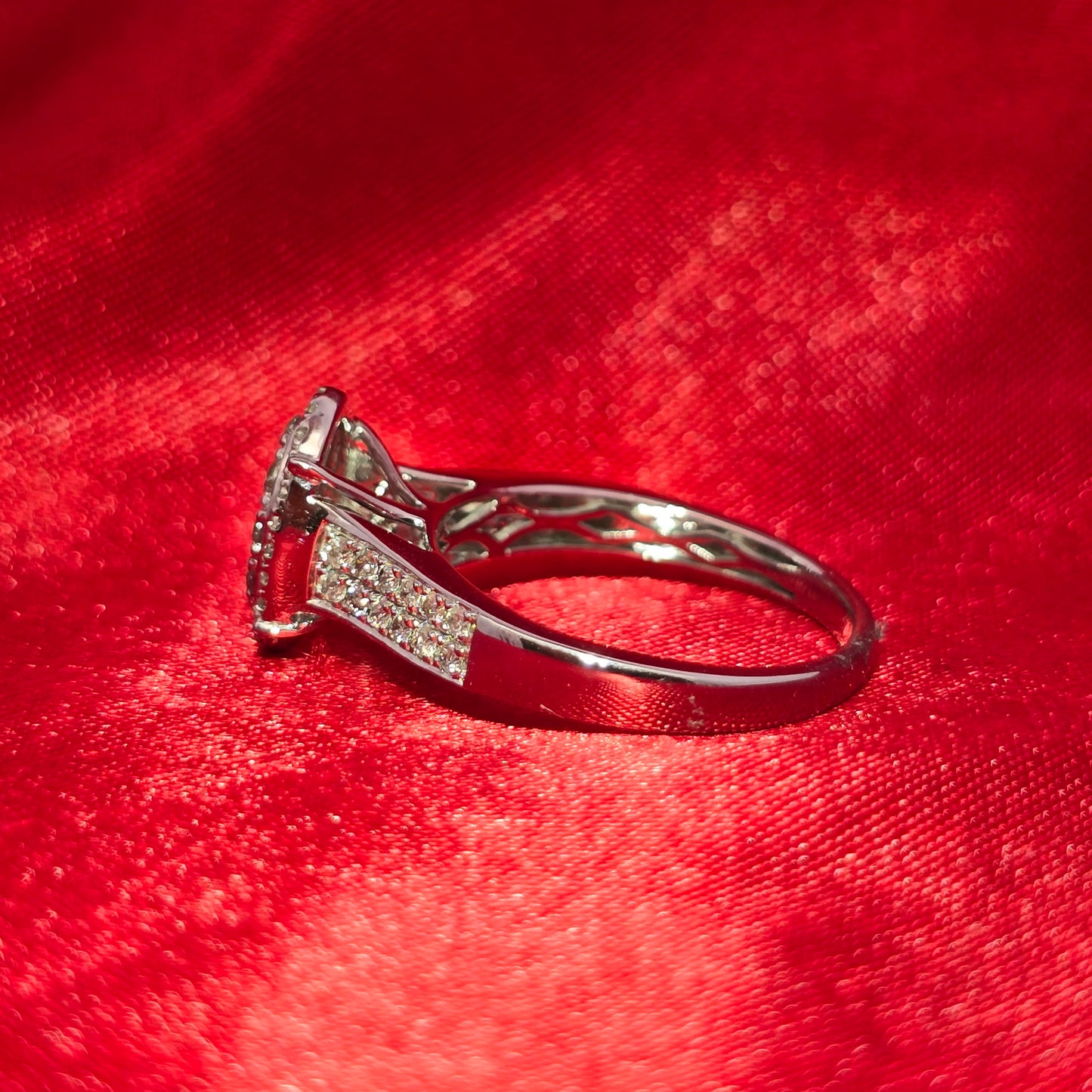 Diamond Oval Shaped Ring 0.60 ctw 14K White Gold