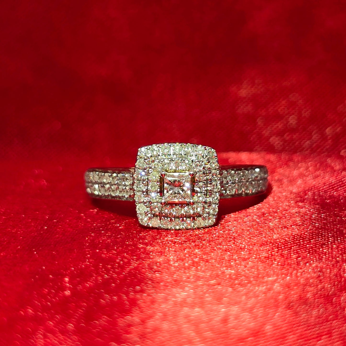 Diamond Engagement Ring 0.84 ctw 10K Yellow Gold