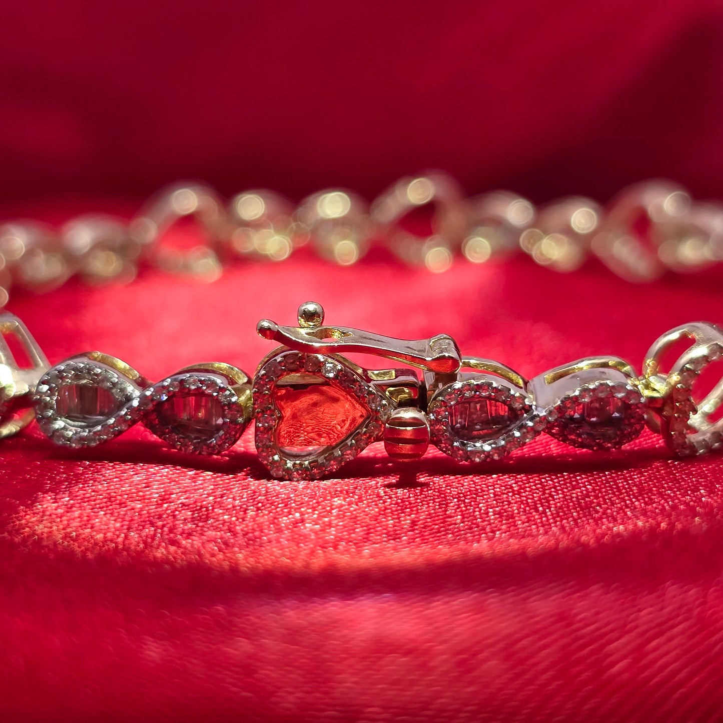 Women's Infinity Heart Bracelet 1.50 ctw Diamond 10K Yellow Gold