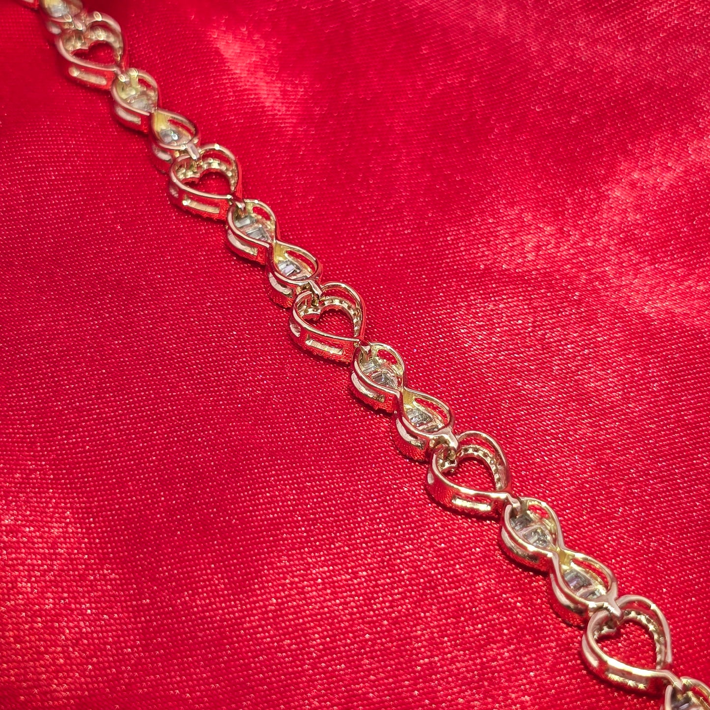 Women's Infinity Heart Bracelet 1.50 ctw Diamond 10K Yellow Gold
