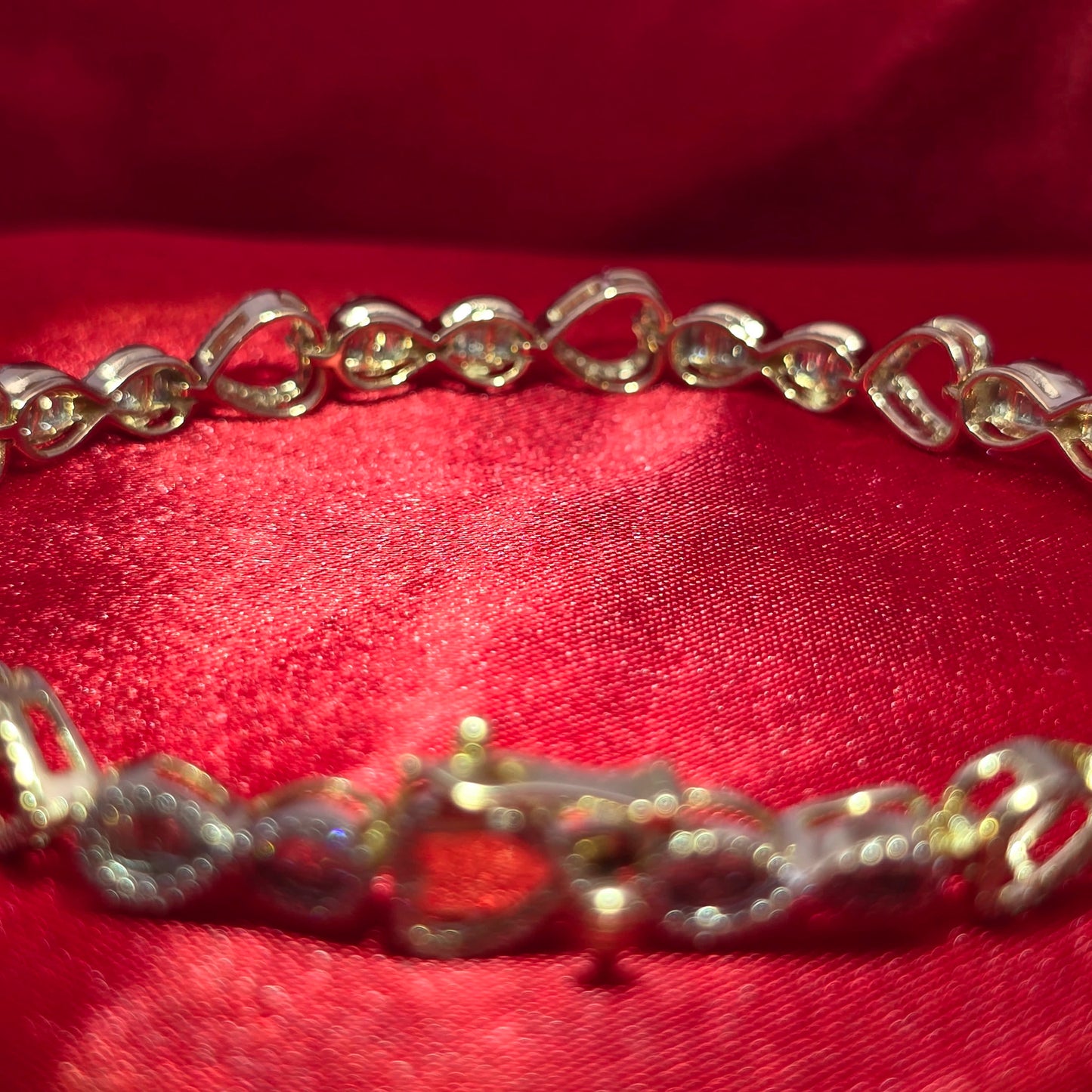 Women's Infinity Heart Bracelet 1.50 ctw Diamond 10K Yellow Gold