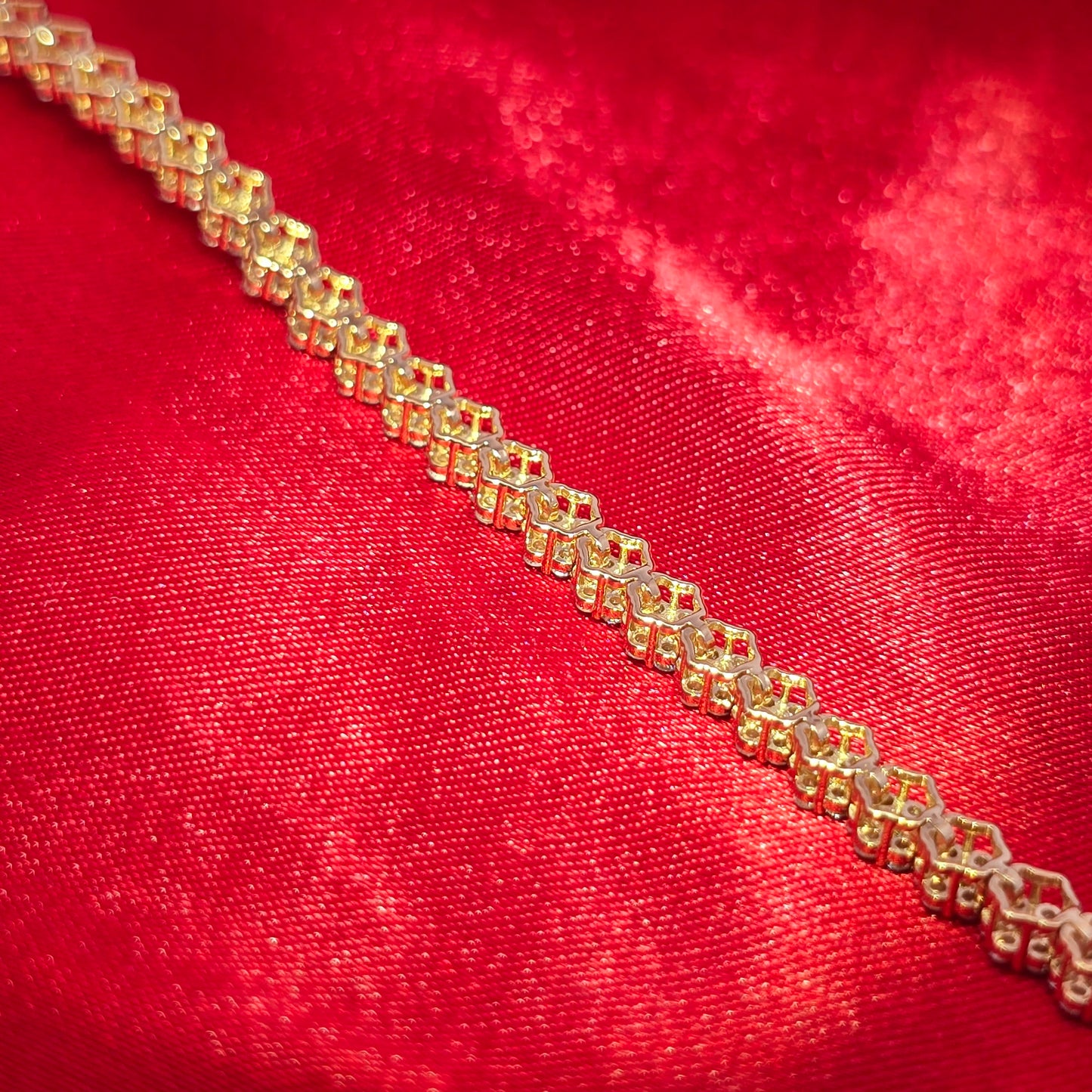 Women's Flower Bracelet 2.60 ctw Diamond 10K Yellow Gold