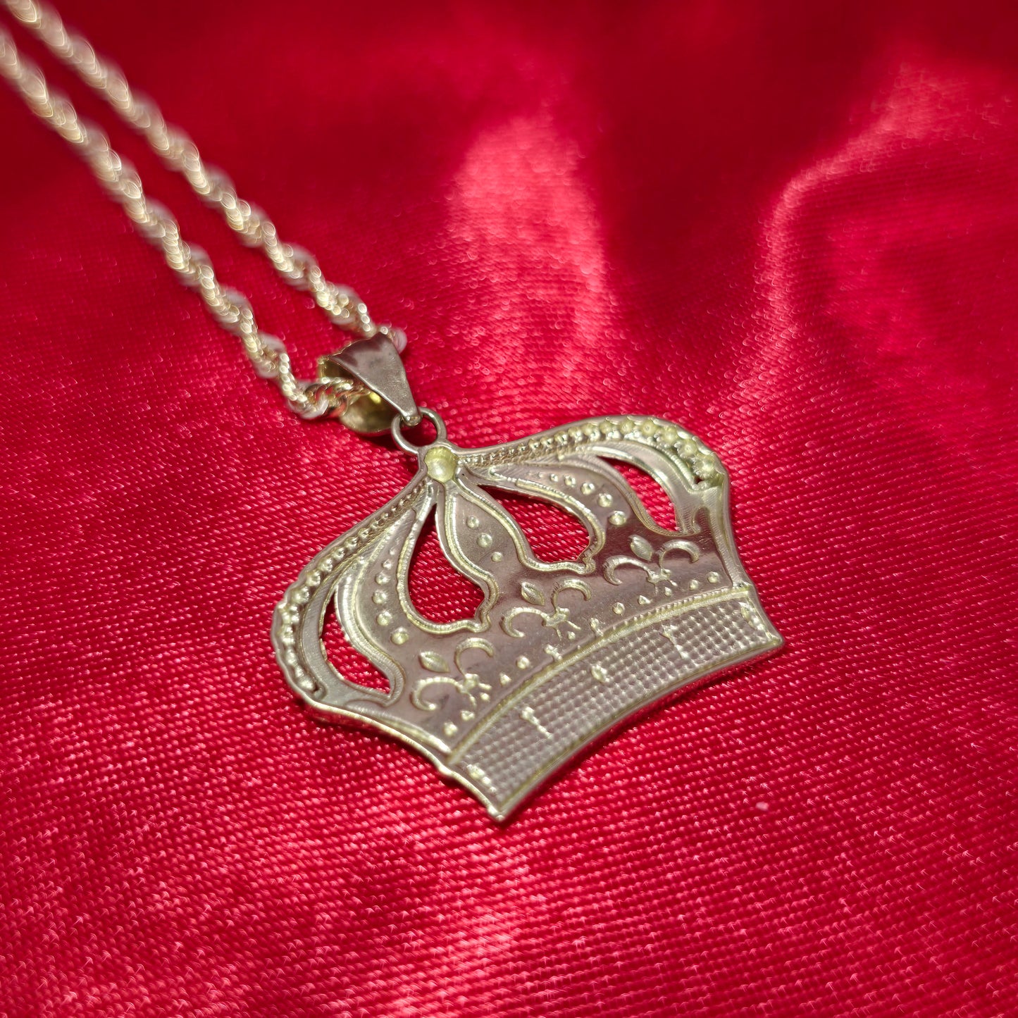 10K Yellow Gold Rope Chain with Royal Crown Pendant | Diamond-Cut King Style Necklace