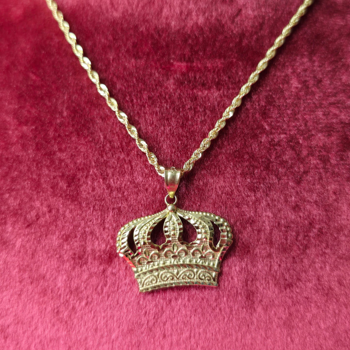 10K Yellow Gold Rope Chain with Royal Crown Pendant | Diamond-Cut King Style Necklace