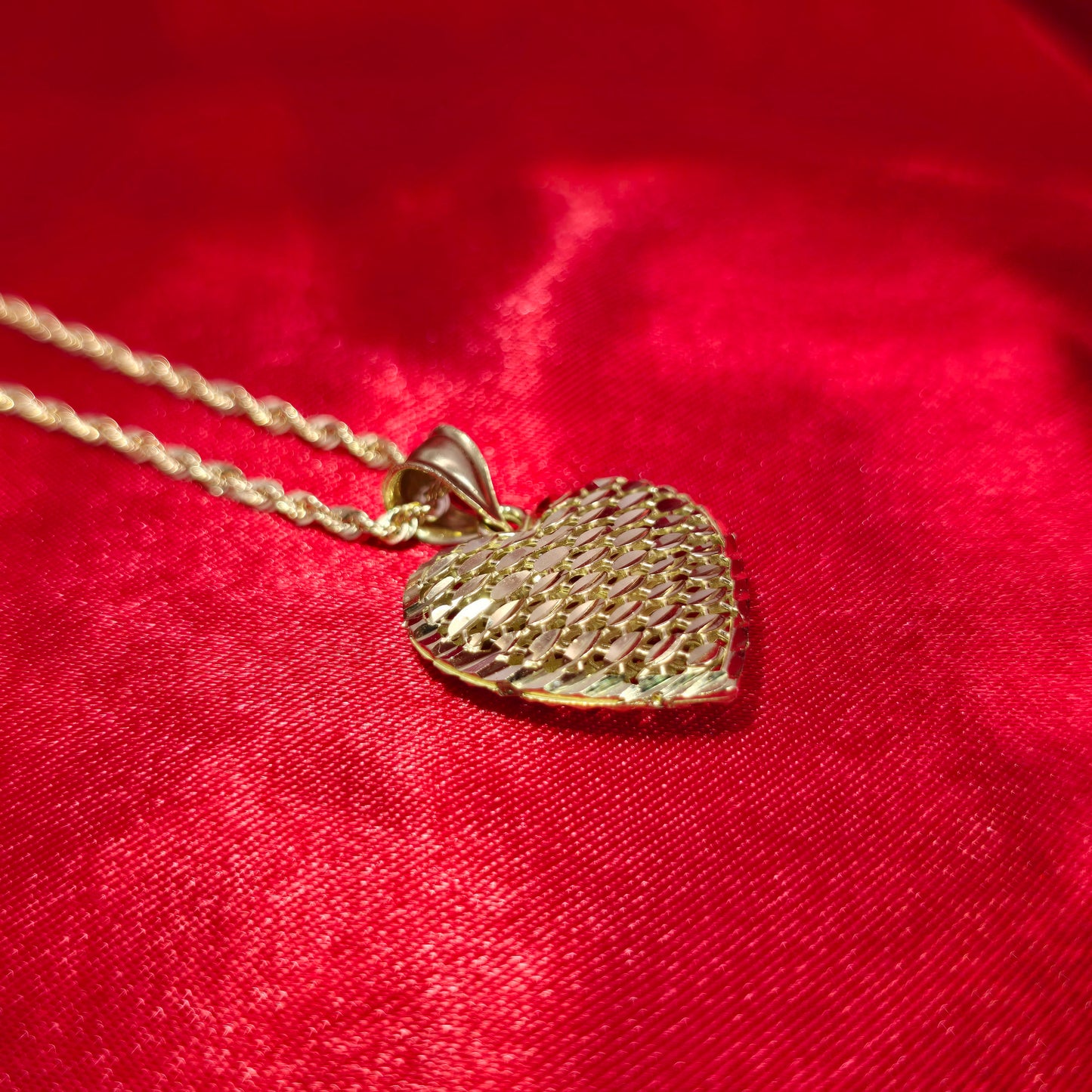 10K Luxury Heart Gold Pendant With 10K Gold Rope Chain 20"