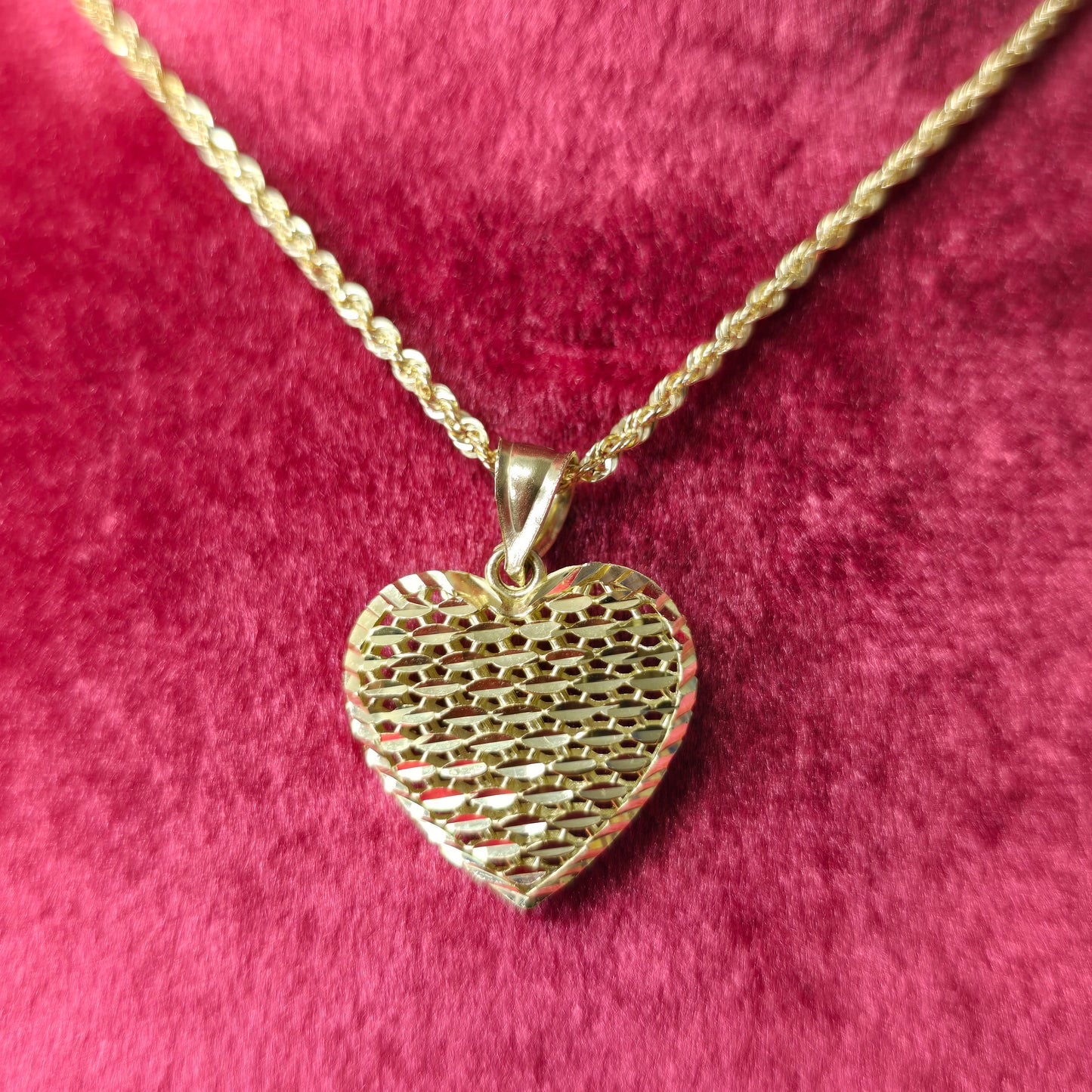 10K Luxury Heart Gold Pendant With 10K Gold Rope Chain 20"