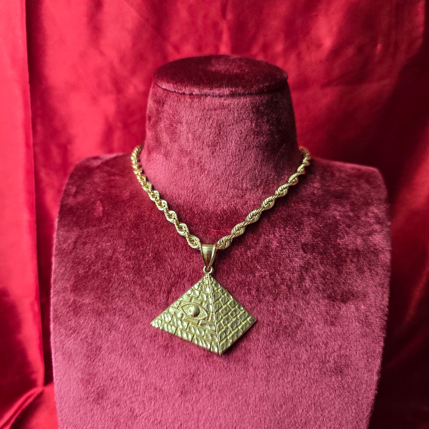 10K Gold Egyptian Horus Eye Pendant with 10K Rope Chain 20"