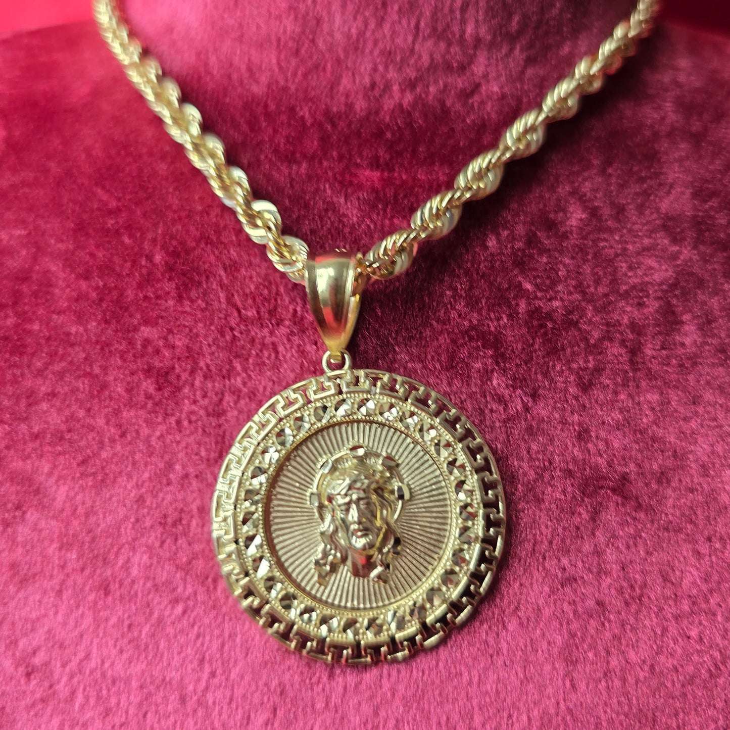 10K Gold Jesus Head Medallion Pendant with 20" Rope Chain – Religious & Stylish Design