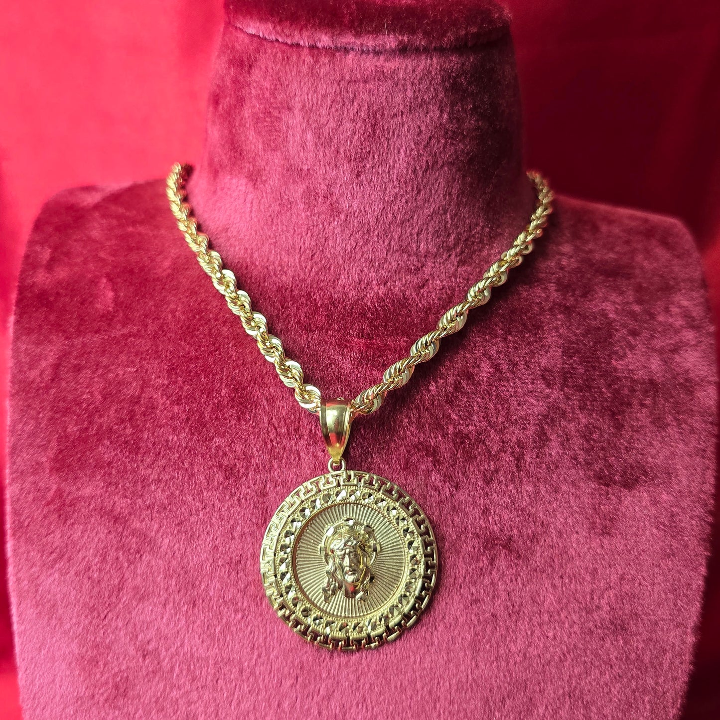 10K Gold Jesus Head Medallion Pendant with 20" Rope Chain – Religious & Stylish Design