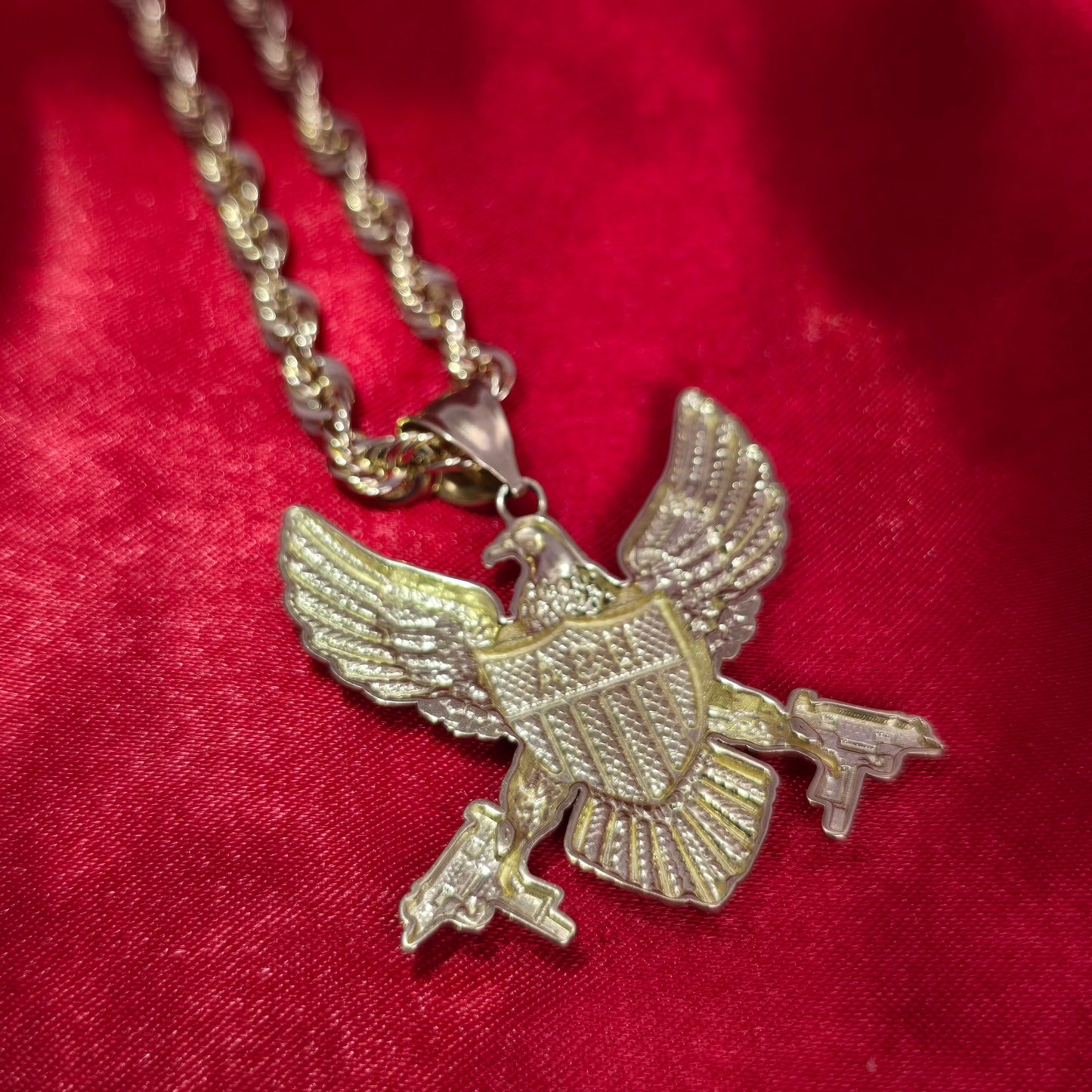 10K Gold USA Eagle With Wings Pendant and 10K Gold Rope Chain 20"