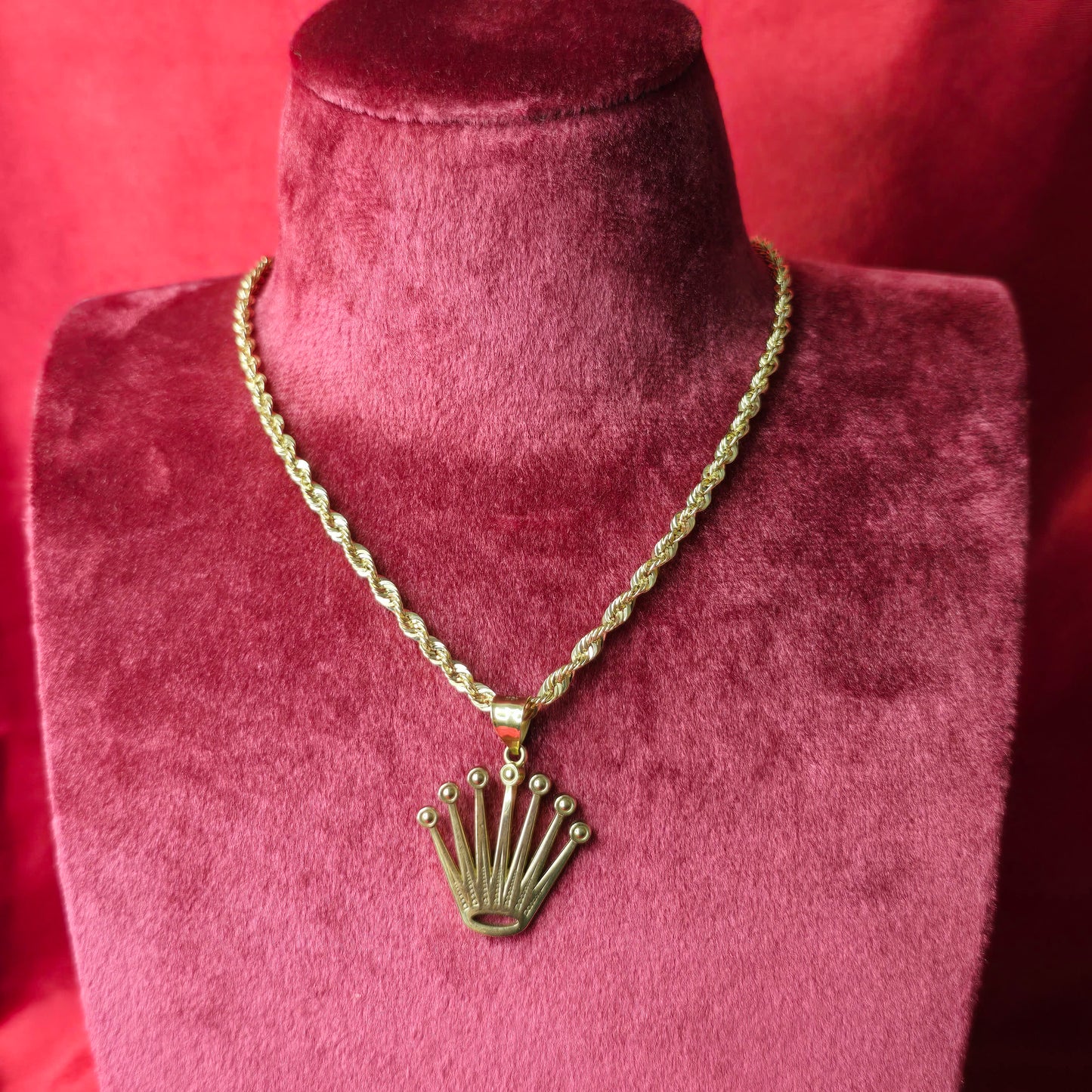 10K Gold Crown Pendant With 10K Rope Chain 20"
