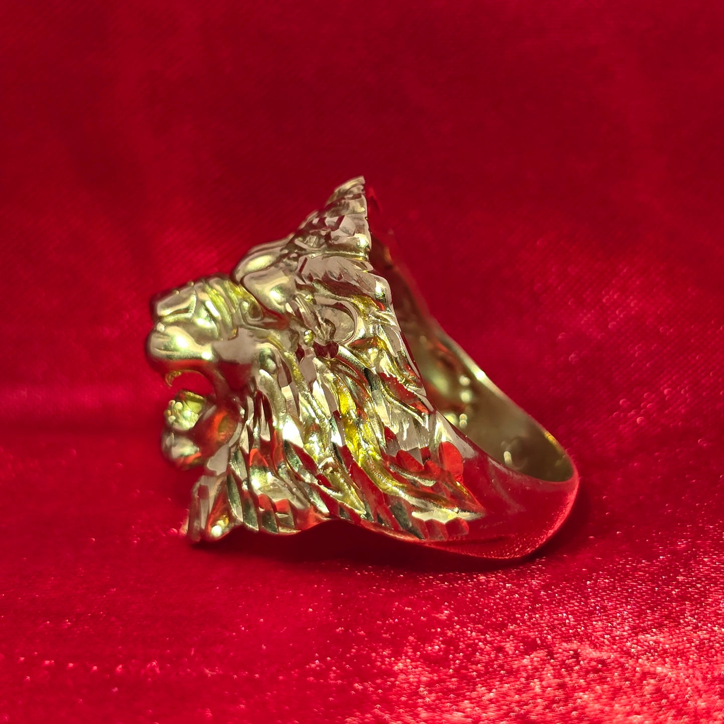 10K Gold Lion Head Ring for Men – Bold & Powerful Statement Piece
