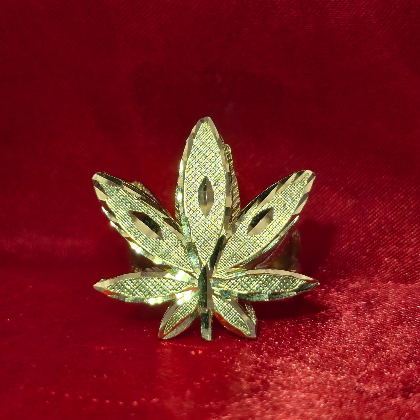 10K Mens Marijuana Cannabis Gold Ring