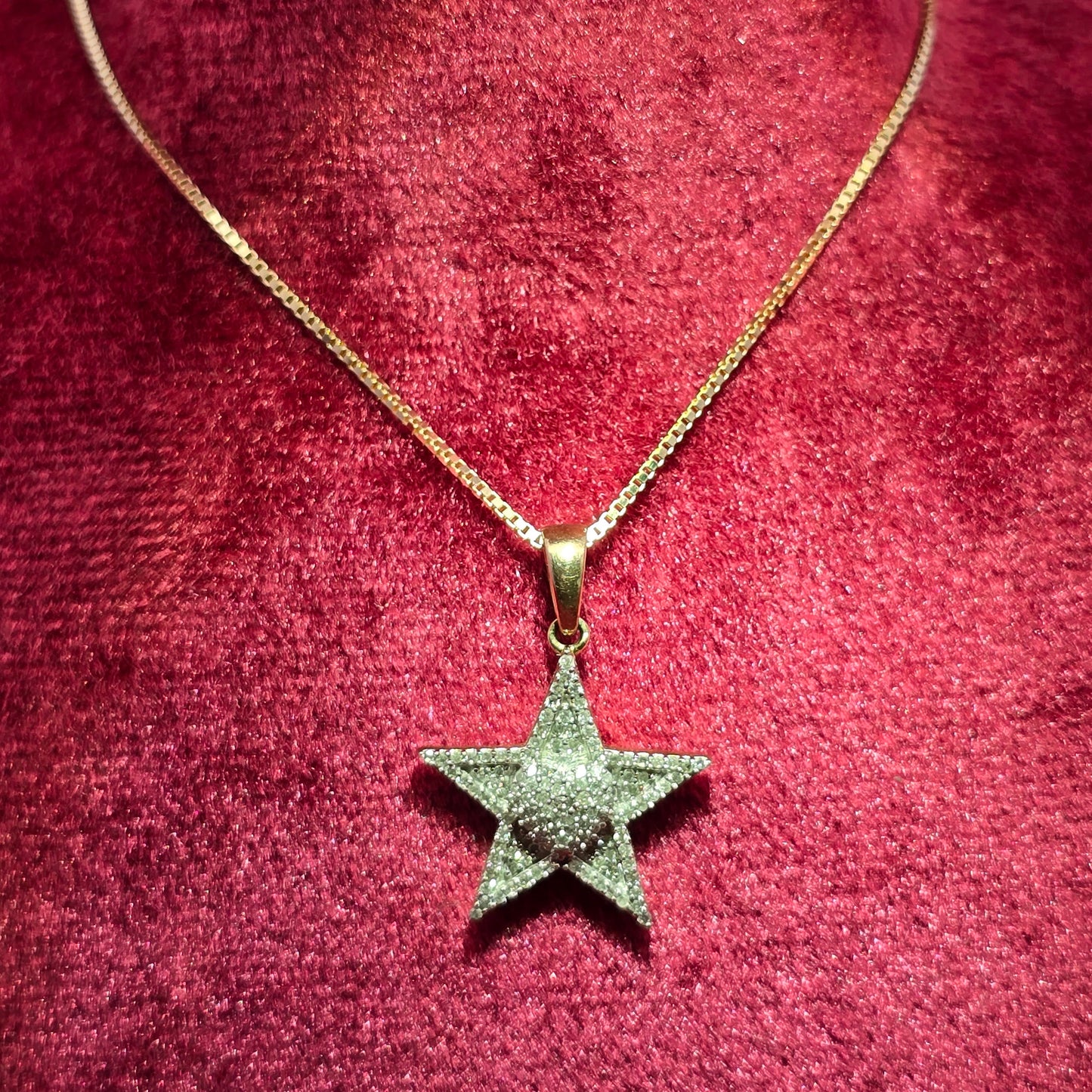 10K Yellow Gold Diamond Star Pendant with Heart Center & Box Chain | 0.25 CTW Women’s Necklace