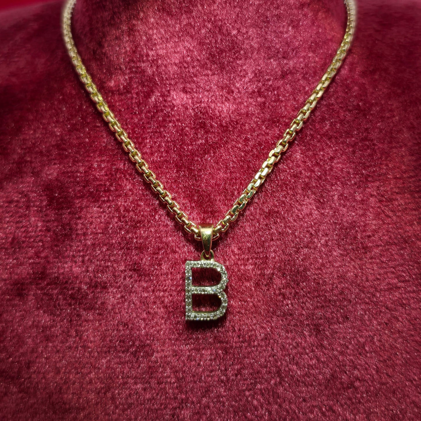 10K Yellow Gold Diamond Initial "B" Pendant Necklace – 1/12 CTW | Personalized Luxury | Jewelry Palace