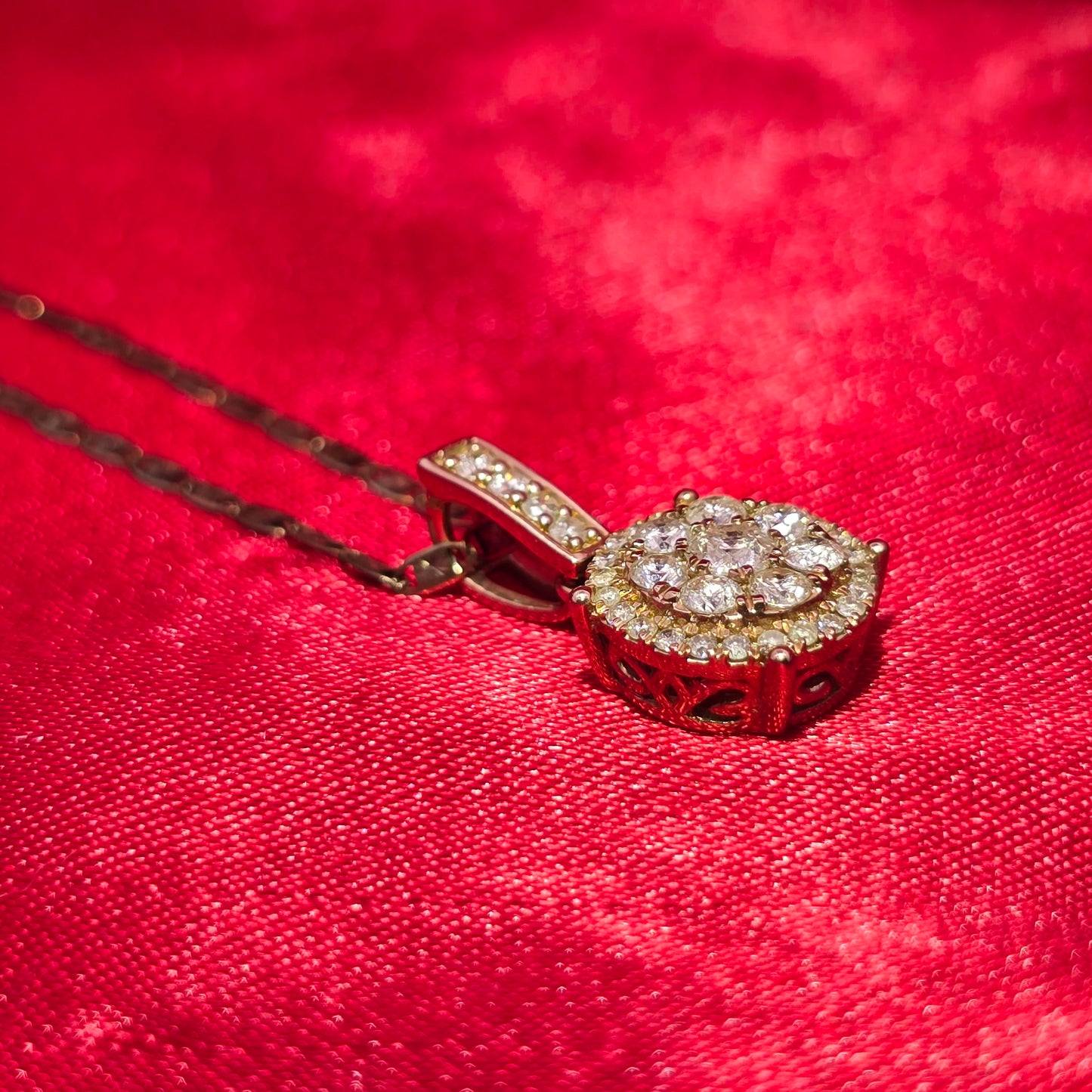 10K Yellow Gold Diamond Flower Pendant Necklace for Women 0.65 CTW | Jewelry Palace