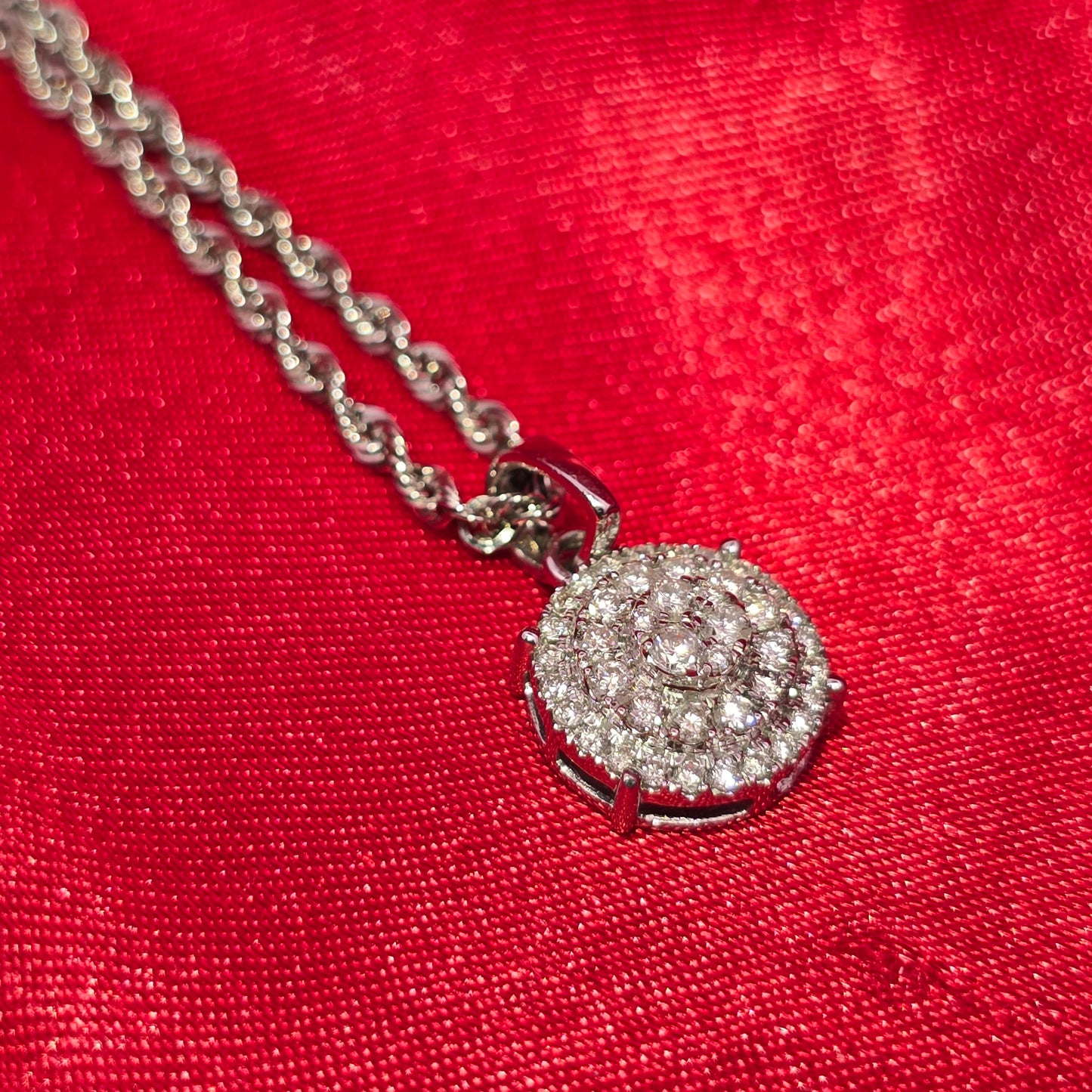 10K White Gold Farandole Circle Flower Pendant for Women 0.65 CTW | Jewelry Palace