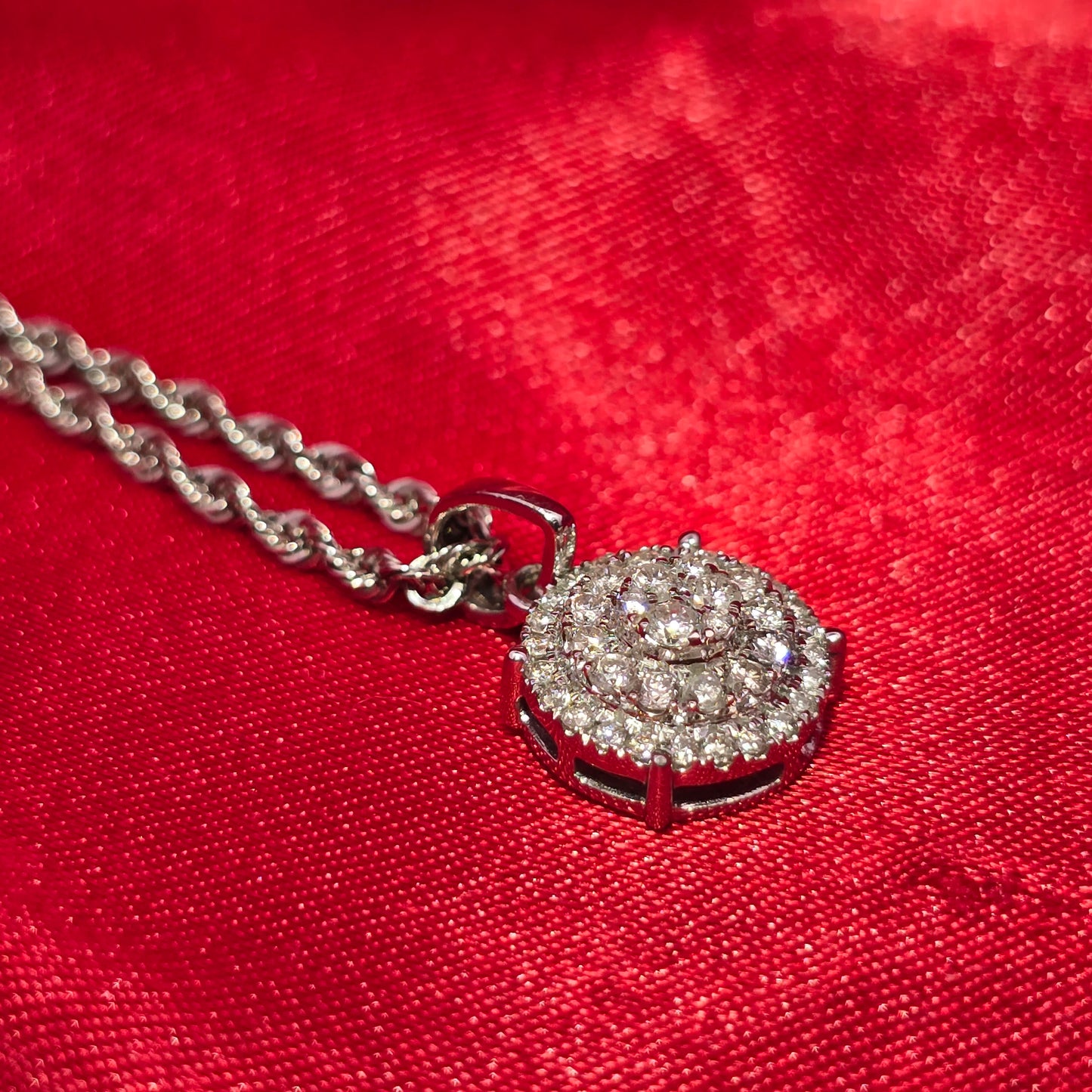 10K White Gold Farandole Circle Flower Pendant for Women 0.65 CTW | Jewelry Palace