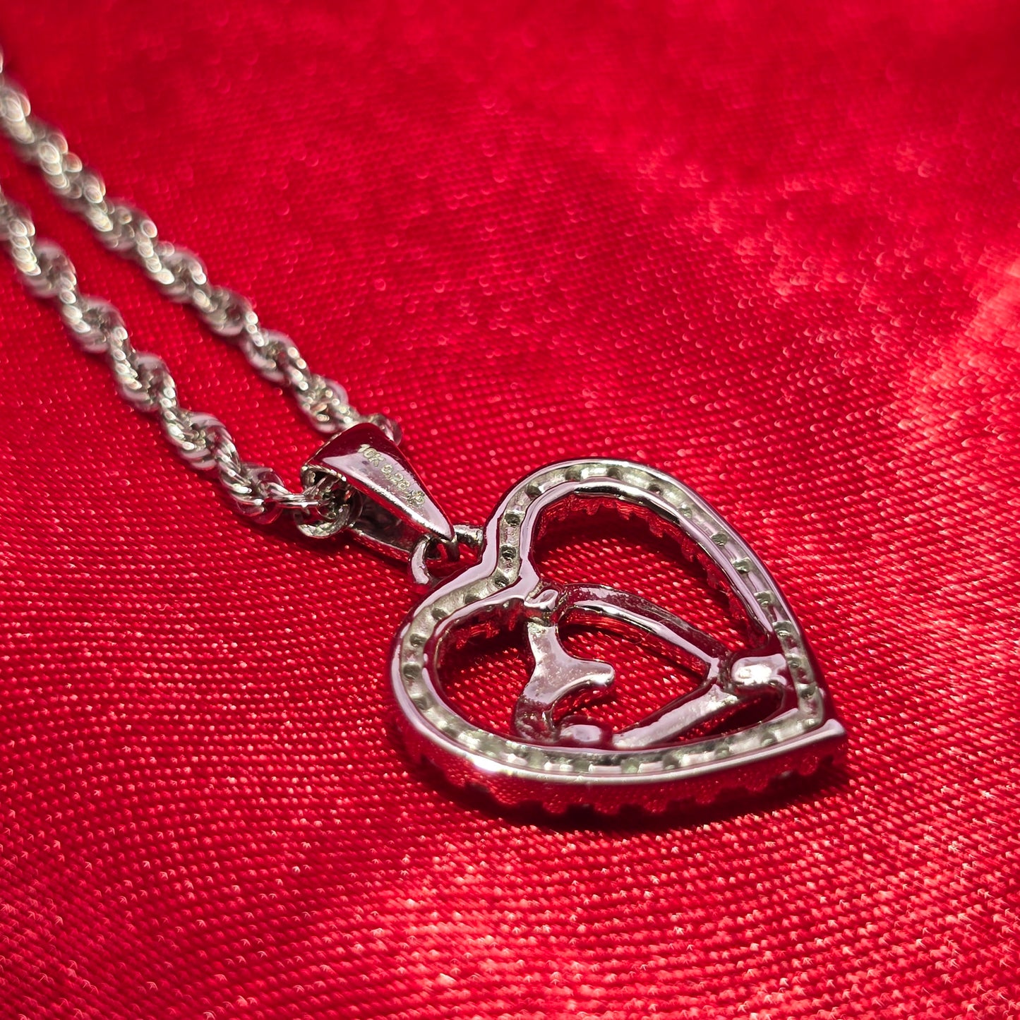 10K White Gold Diamond Heart Pendant Necklace for Women | 0.10 CTW