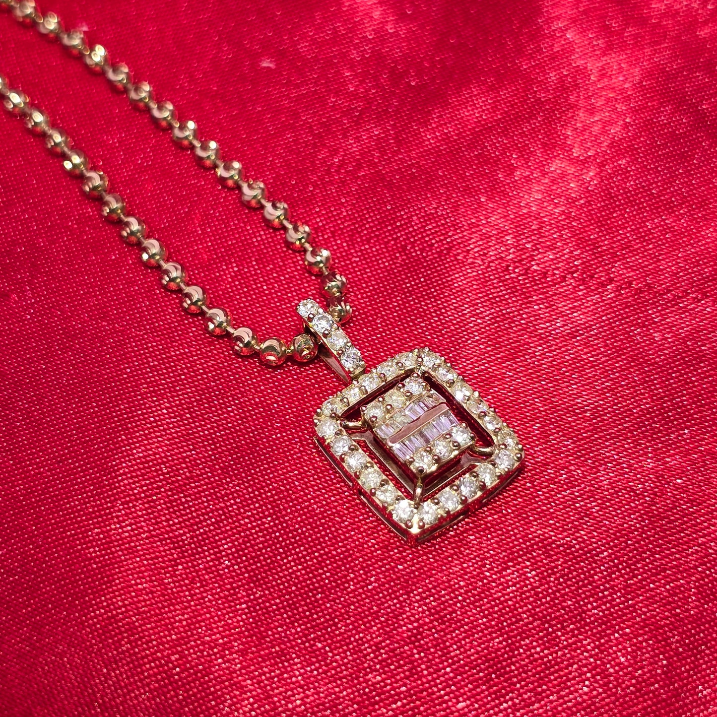 10K Yellow Gold Diamond Princess Cut Pendant Necklace with Beaded Chain – 0.90 CTW