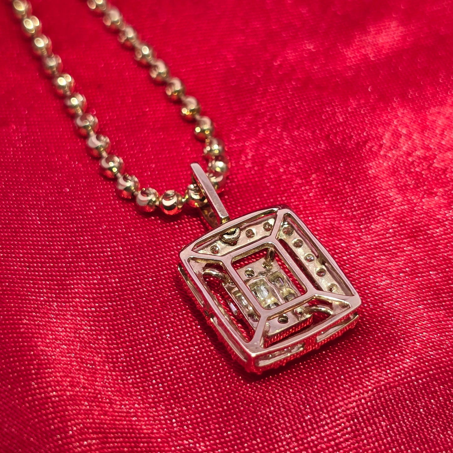 10K Yellow Gold Diamond Princess Cut Pendant Necklace with Beaded Chain – 0.90 CTW