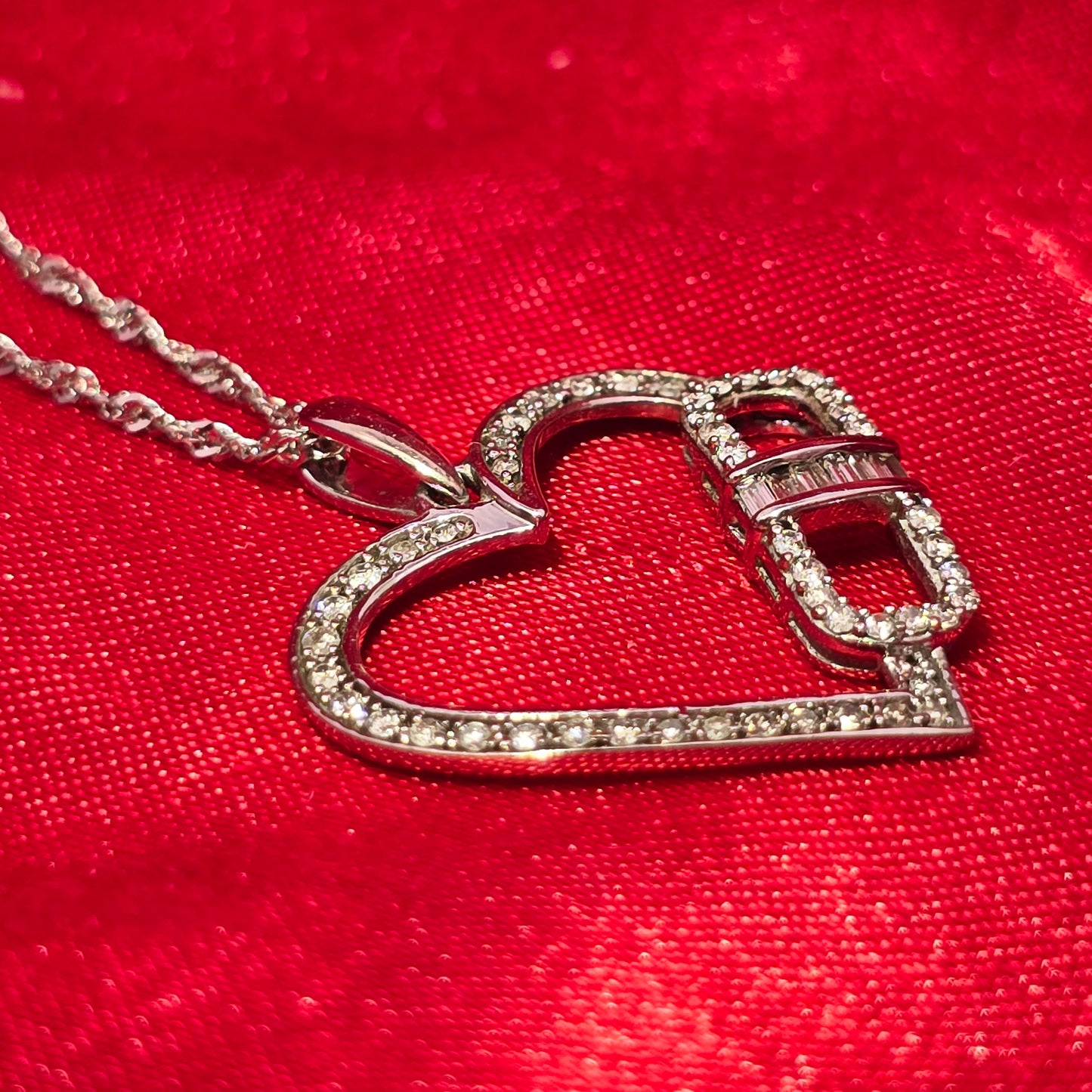 10K Yellow Gold Diamond Heart Necklace for Women | 0.35 CTW