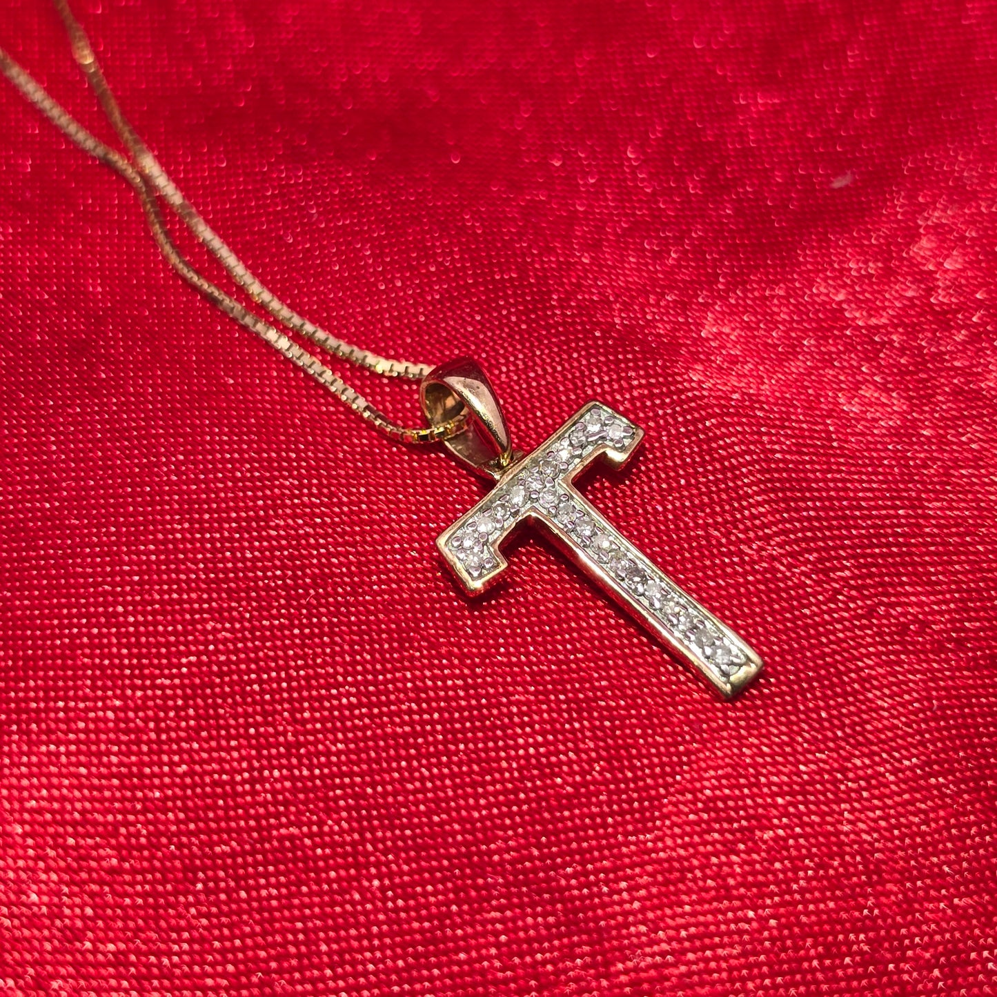 10K Yellow Gold Diamond "T" Initial Pendant Necklace for Women | 1/2 CTW