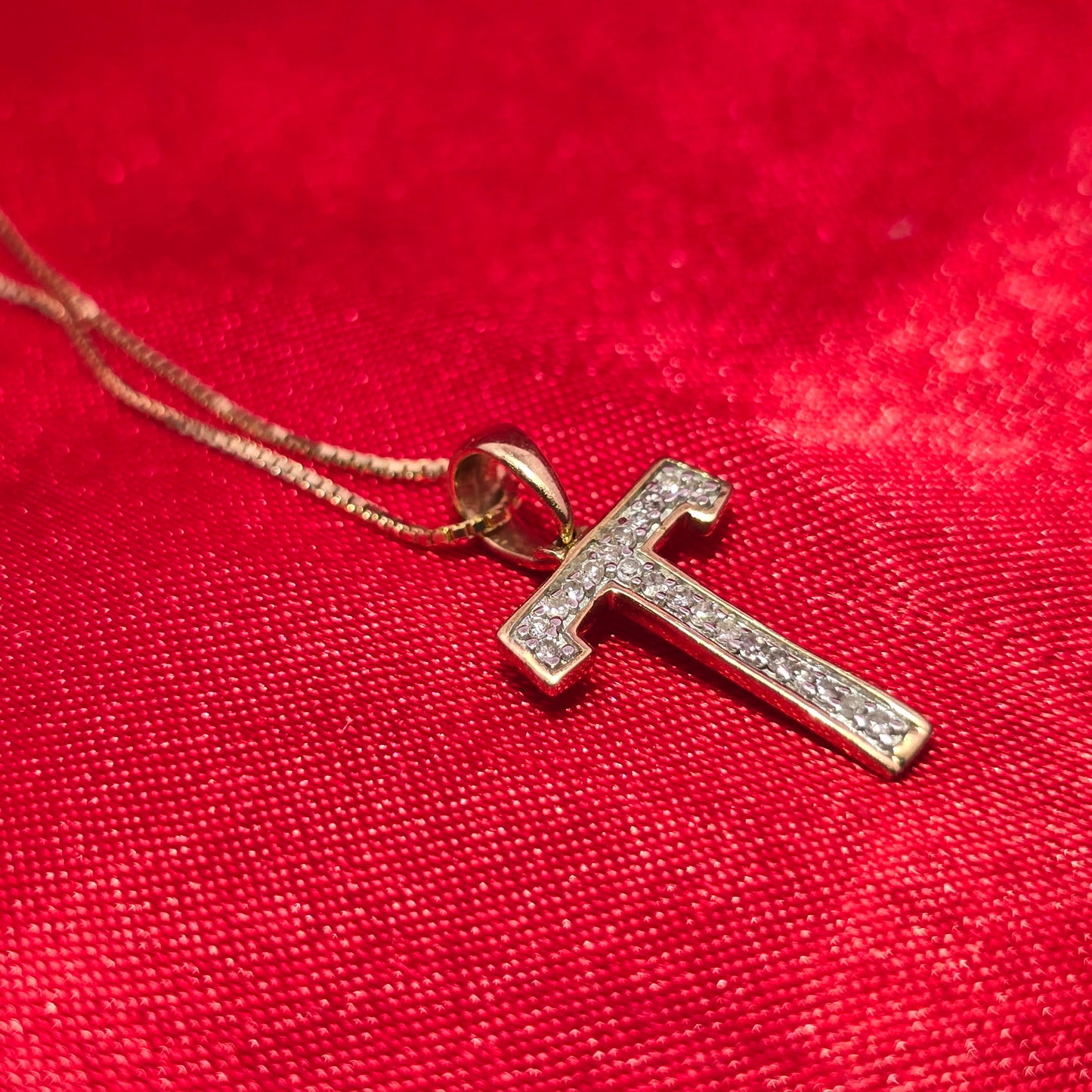10K Yellow Gold Diamond "T" Initial Pendant Necklace for Women | 1/2 CTW