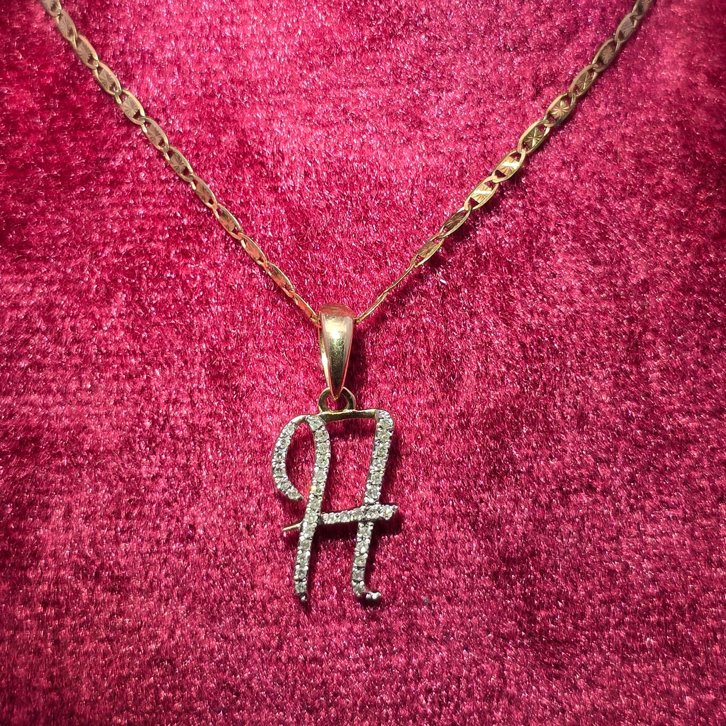 10K Yellow Gold Diamond "H" Initial Pendant Necklace for Women | 0.15 CTW