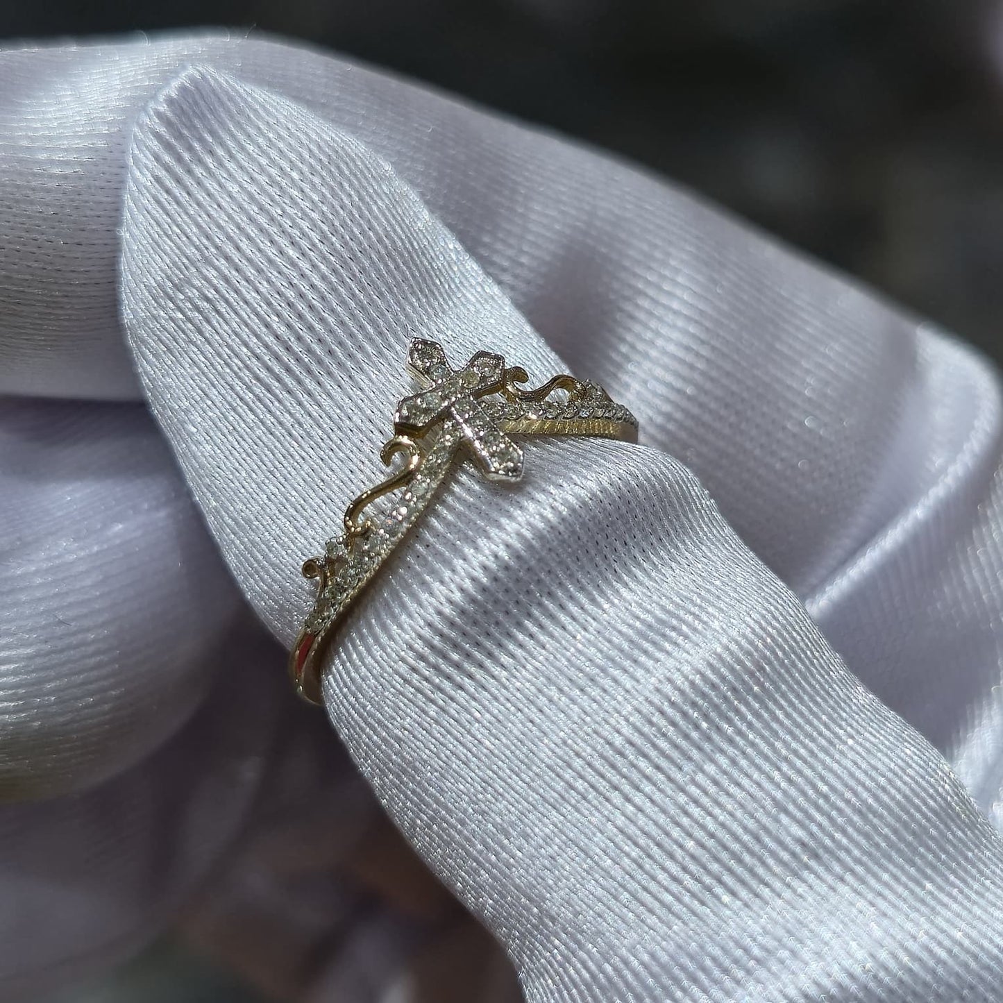 10K Yellow Gold Diamond Cross Ring 0.09 CTW Natural Diamonds Size 7 Religious