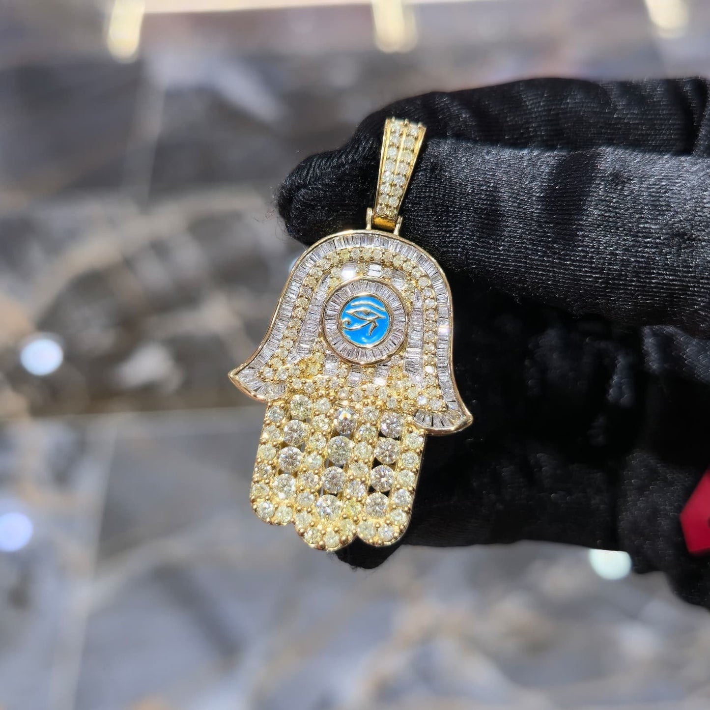 10K Yellow Gold Diamond Hamsa Hand Pendant 4.50ctw GH SI 12.97 grams 2 inches