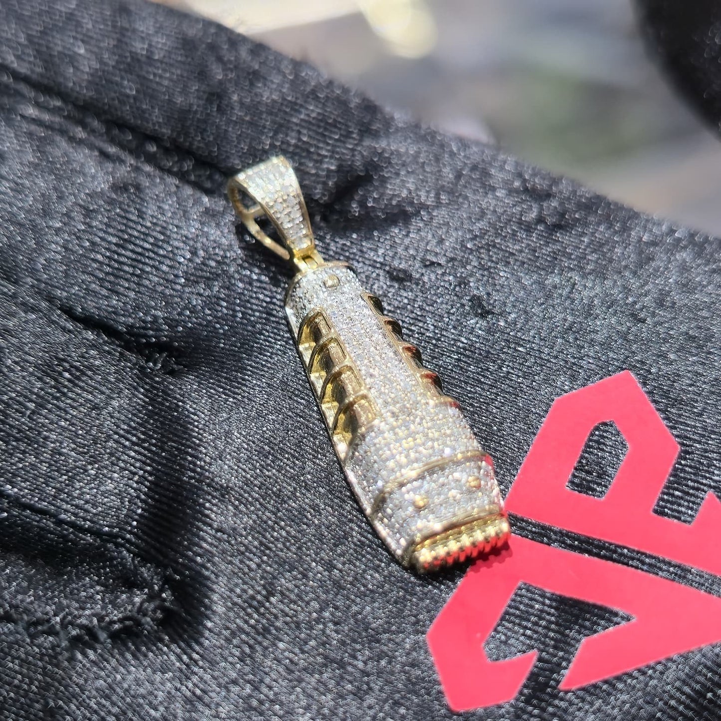 10KT Gold Diamond Barber Trimmer Pendant 0.50ctw Stylist Charm 1.5 Inch