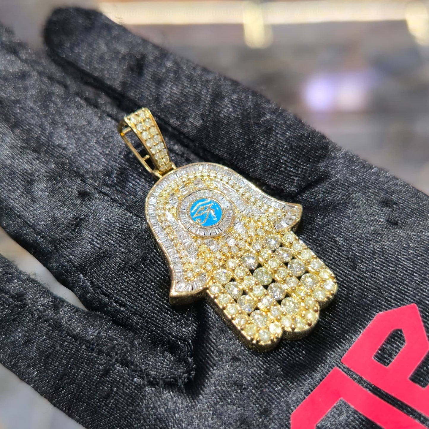 10K Yellow Gold Diamond Hamsa Hand Pendant 4.50ctw GH SI 12.97 grams 2 inches