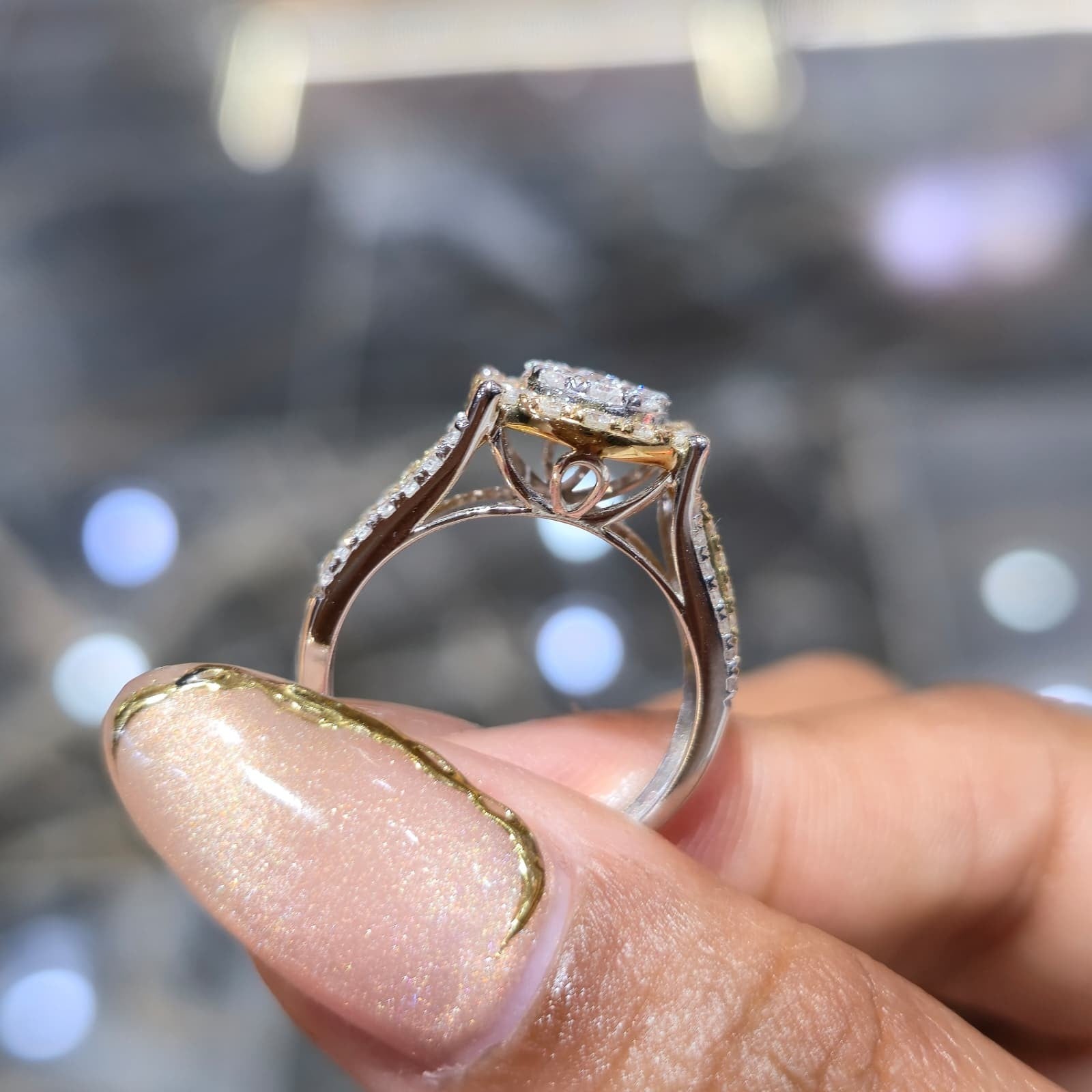 DEAL! 1.00CT Diamond Cluster Halo Ring 10K TwoTone Yellow White Gold Split Shank