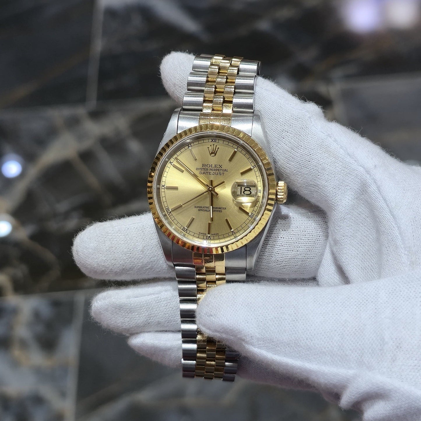 Rolex Datejust 36 16233 Champagne Dial Vintage Two Tone Jubilee Gold Steel