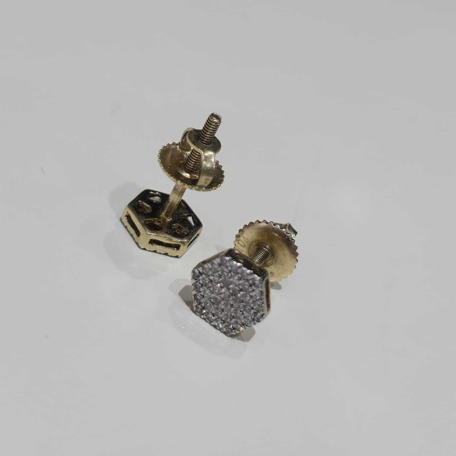 DEAL! 10K Gold Genuine Diamond Honeycomb Cluster Octagon Stud Earrings 0.17CTW